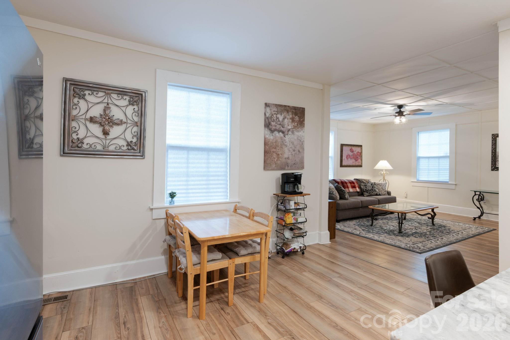 1208 Phillips Court Property Photo 13
