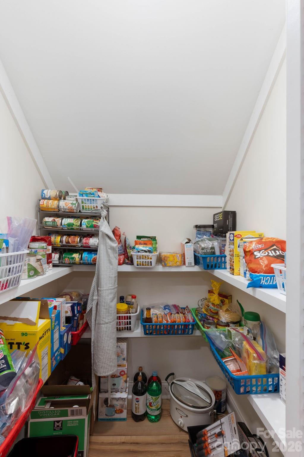 1208 Phillips Court Property Photo 14