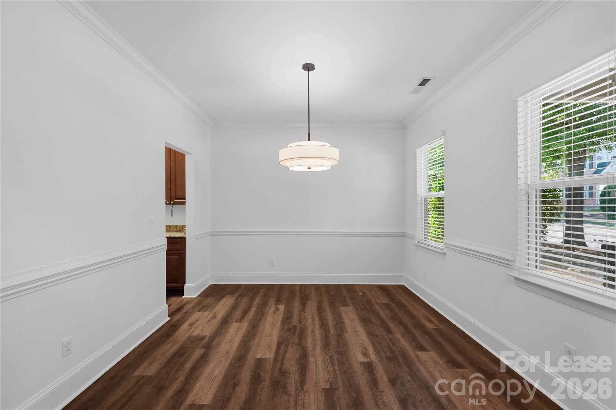 20264 Harroway Drive Property Photo 7