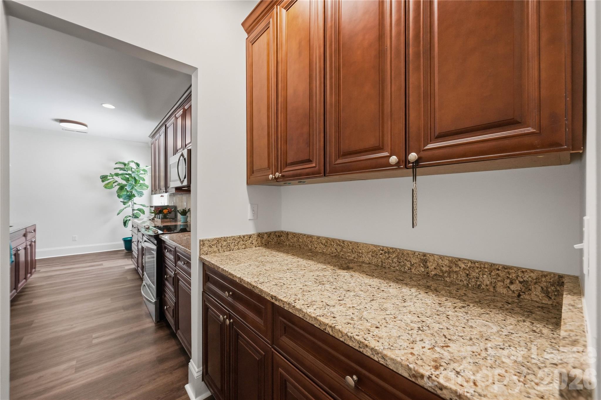 20264 Harroway Drive Property Photo 16