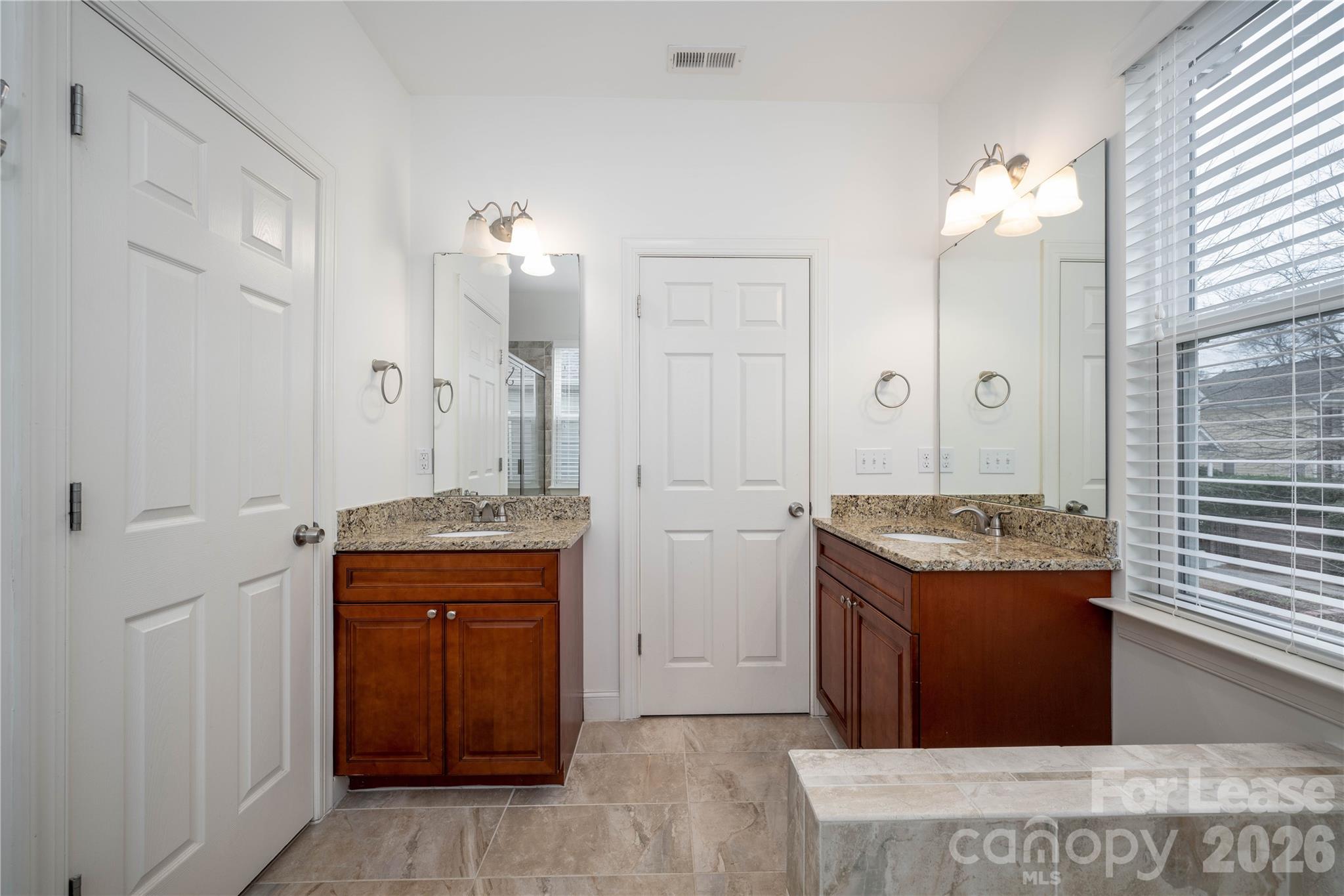 20264 Harroway Drive Property Photo 29