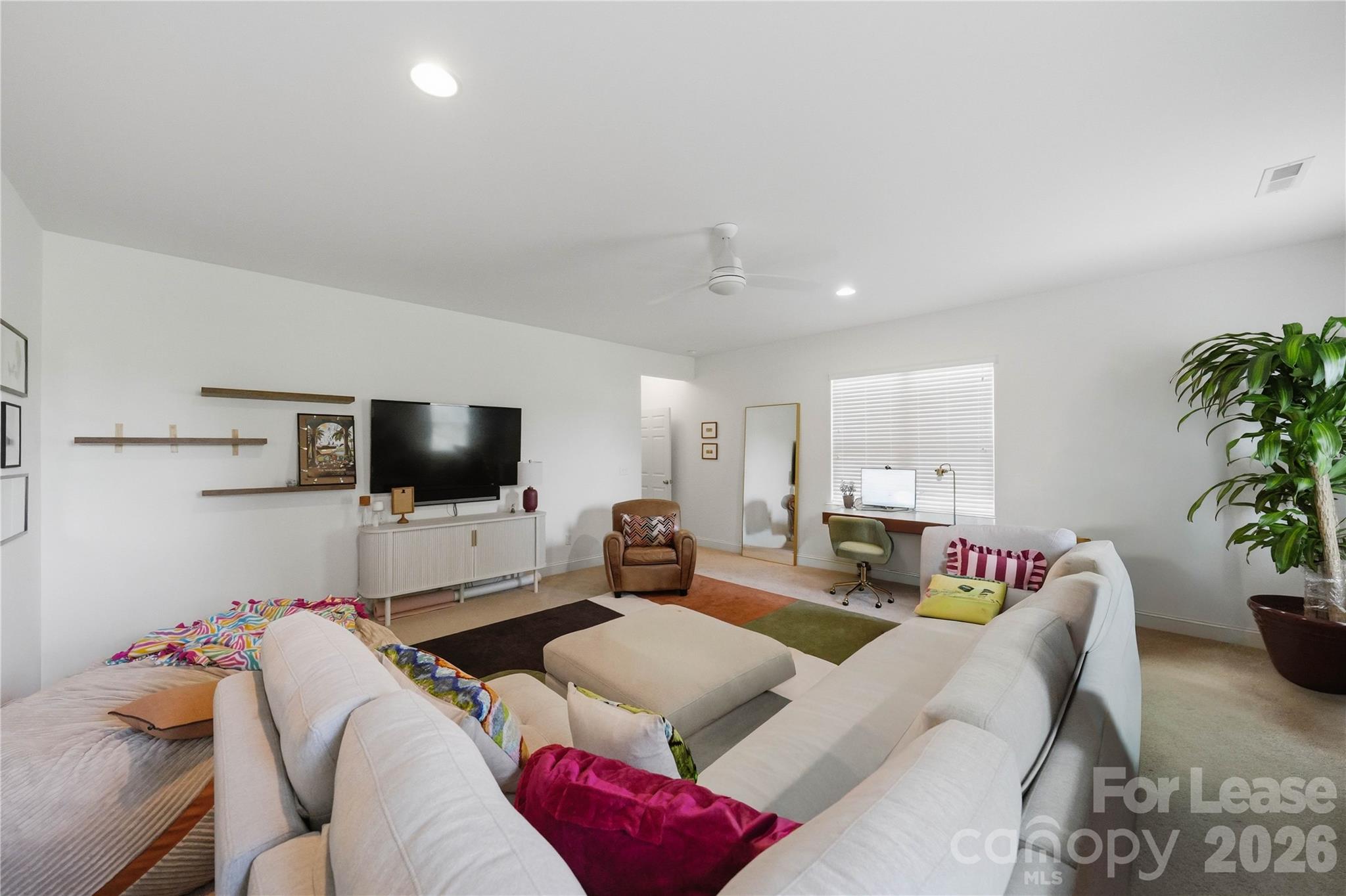 20264 Harroway Drive Property Photo 33