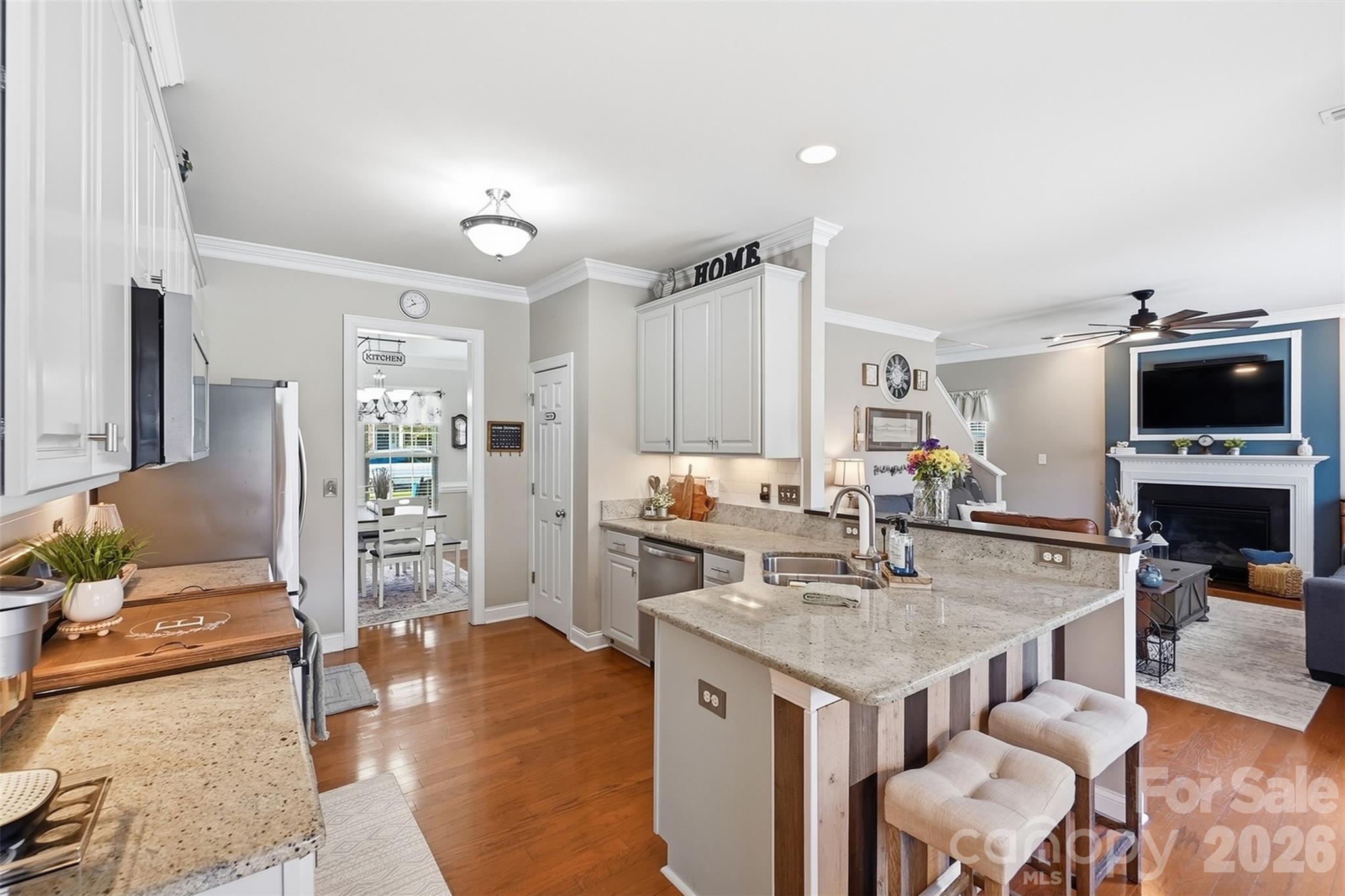 6511 Fieldstone Manor Drive Property Photo 10