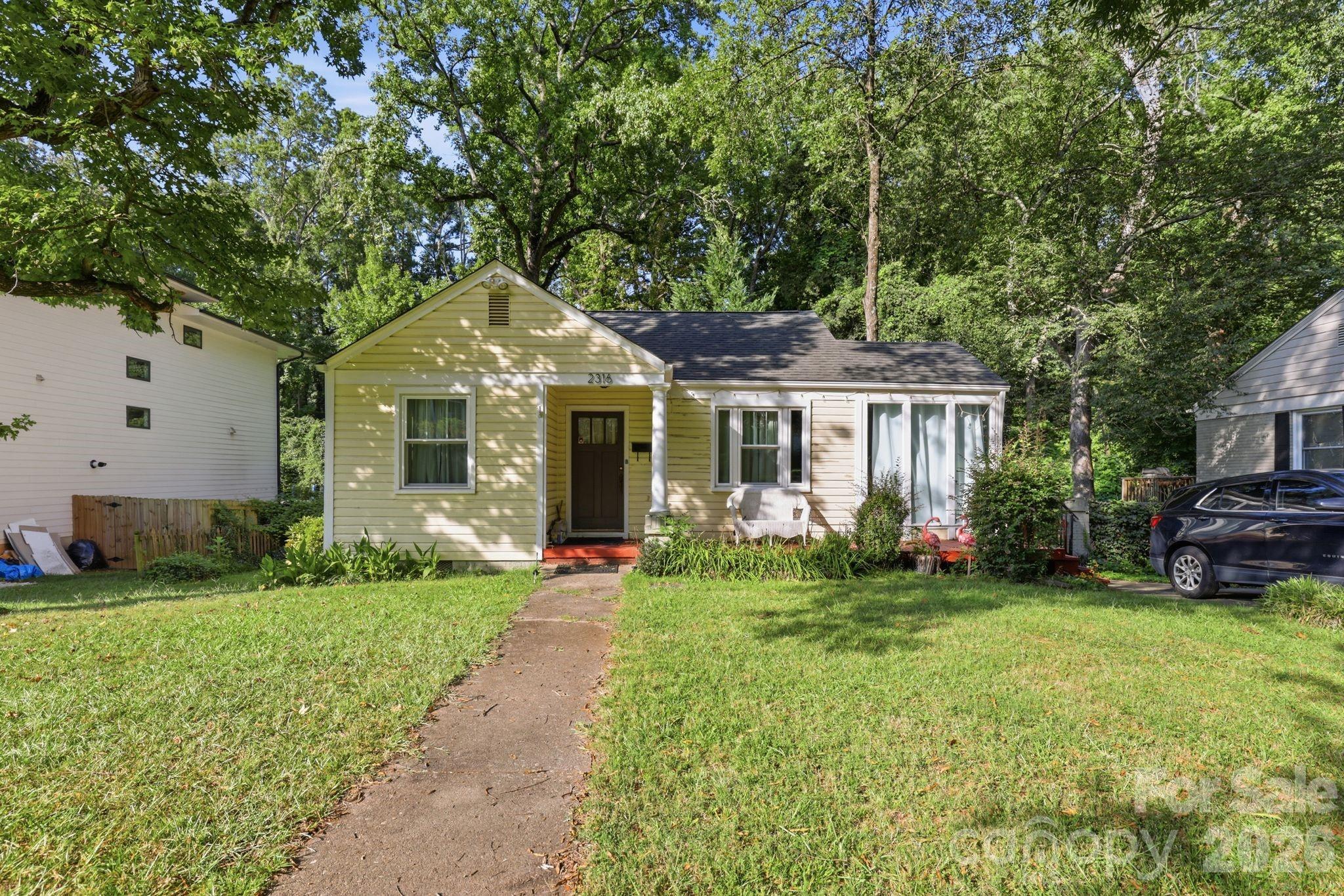 2316 Kingsbury Drive Property Photo 1