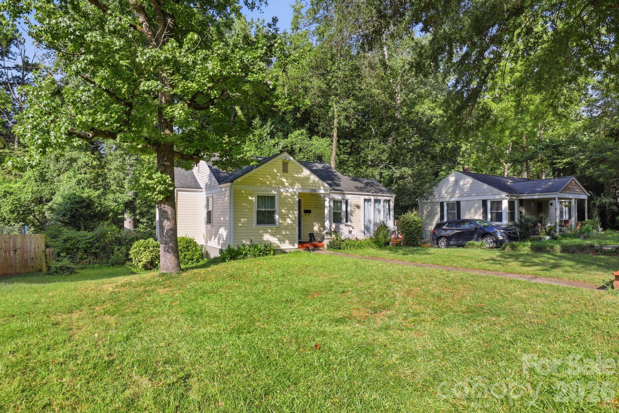 2316 Kingsbury Drive Property Photo 3