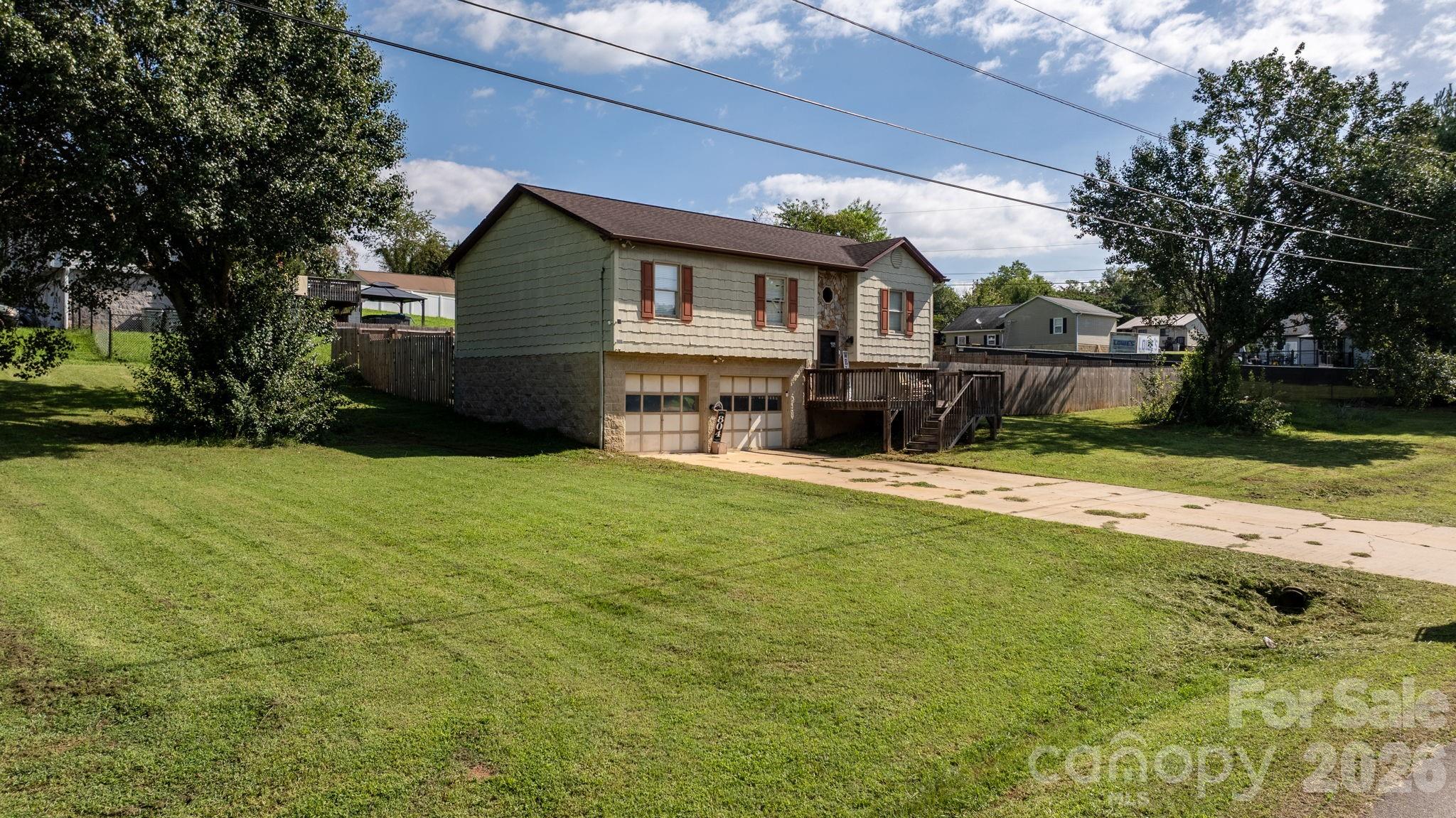 804 Southside Court Property Photo 20