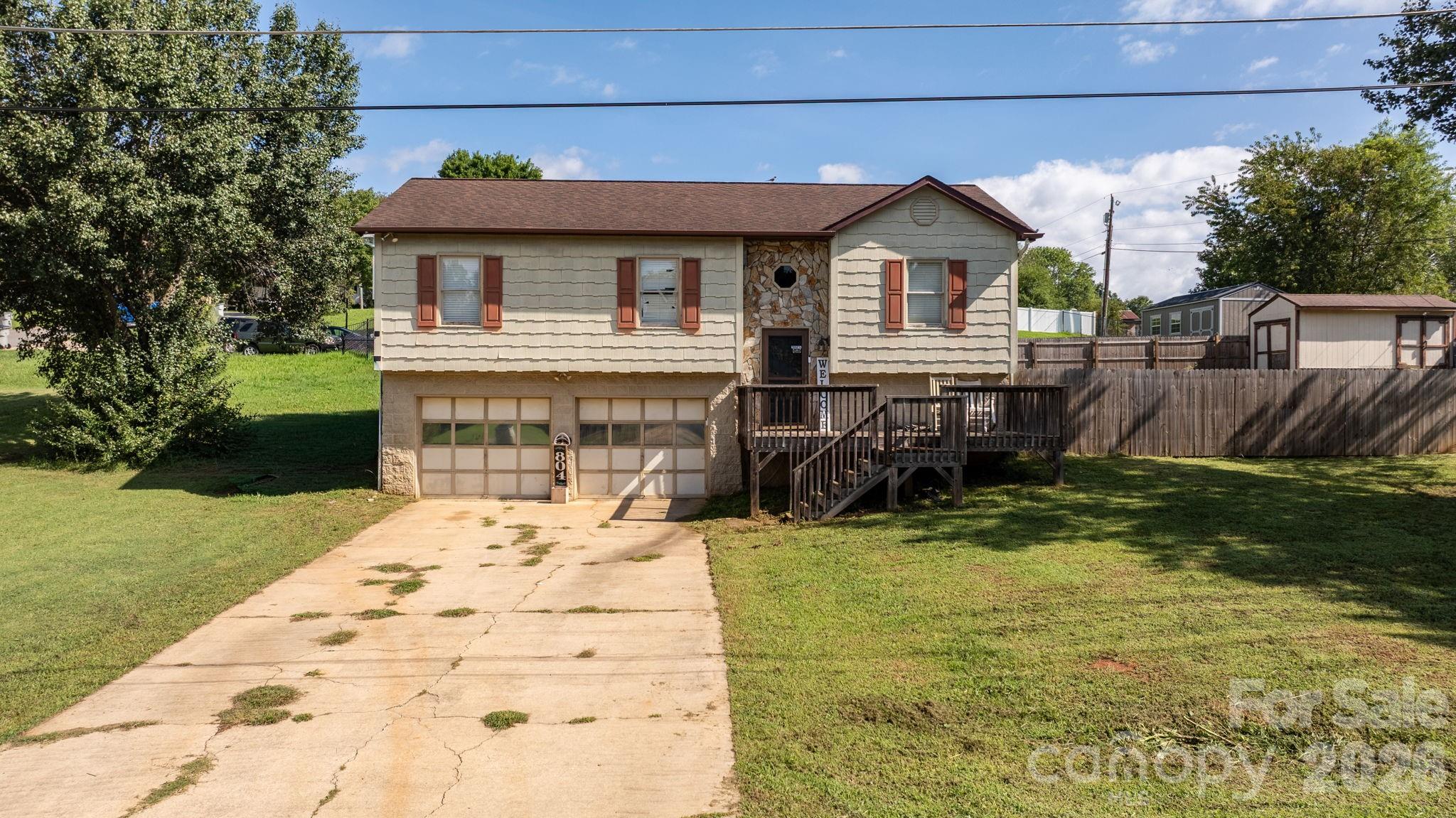 804 Southside Court Property Photo 21