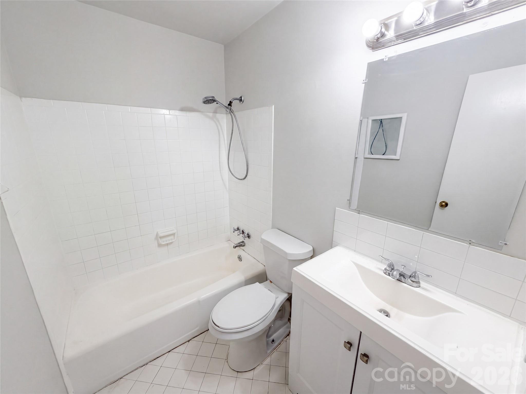 8042 Regent Park Lane Property Photo 21
