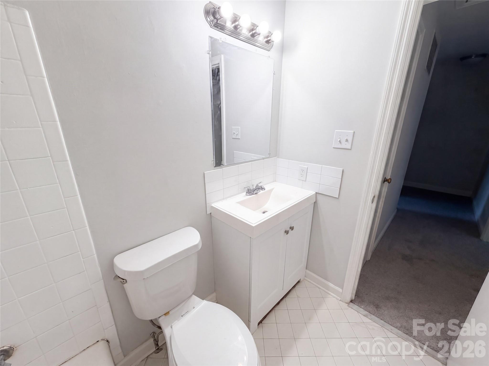 8042 Regent Park Lane Property Photo 22