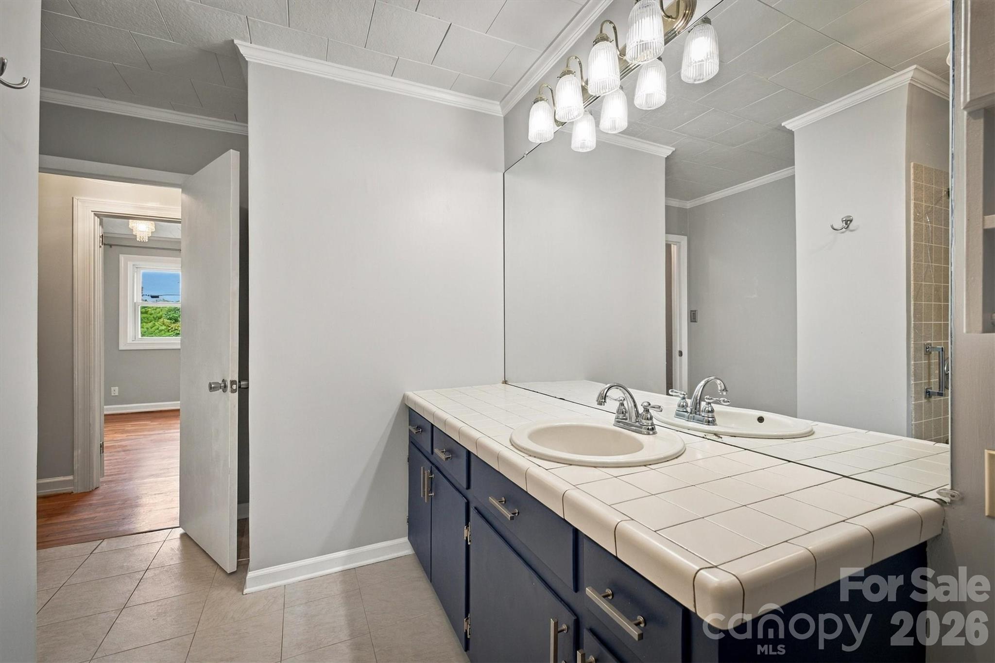 316 Hibriten Drive Property Photo 6
