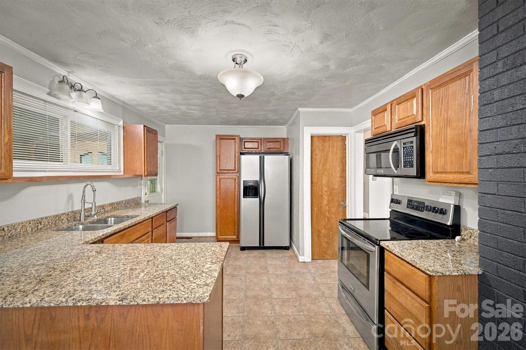 316 Hibriten Drive Property Photo 11