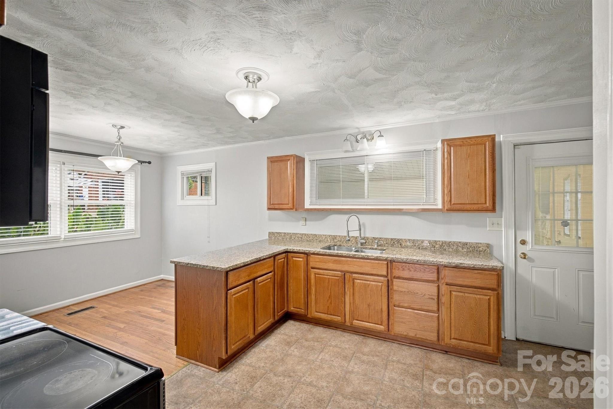 316 Hibriten Drive Property Photo 21