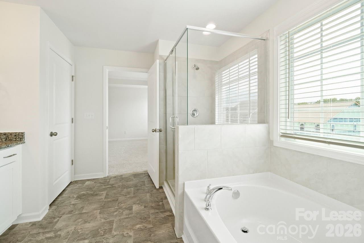 1024 Arbury Way Property Photo 20