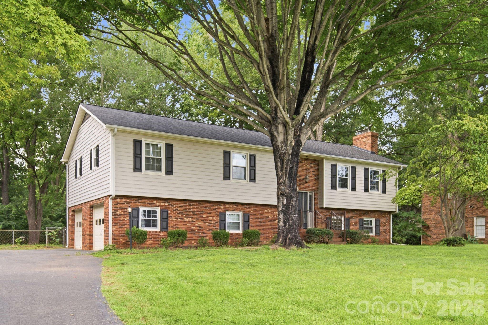 436 Peace Haven Road Property Photo 1