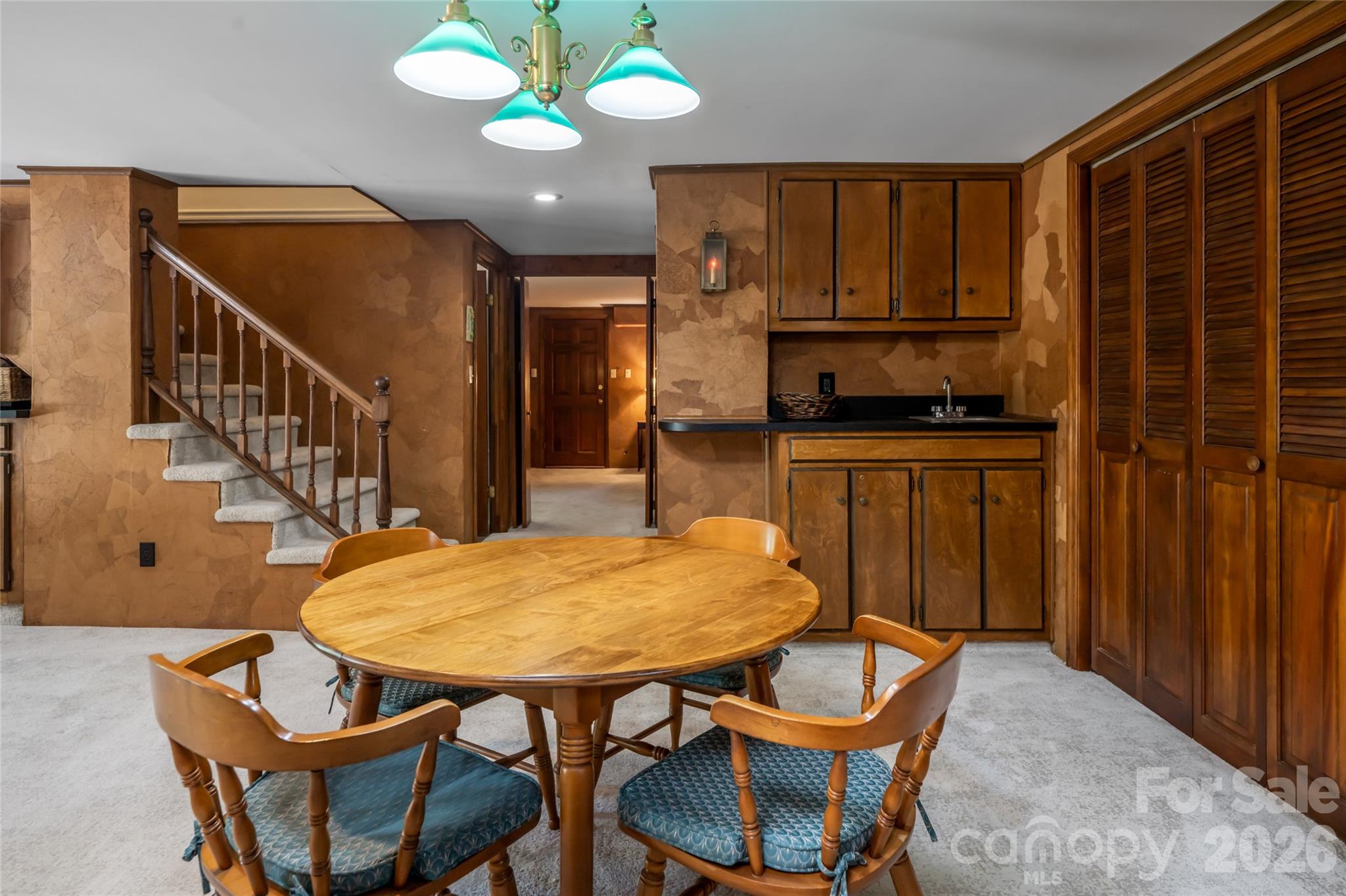 17 Lynwood Road Property Photo 34