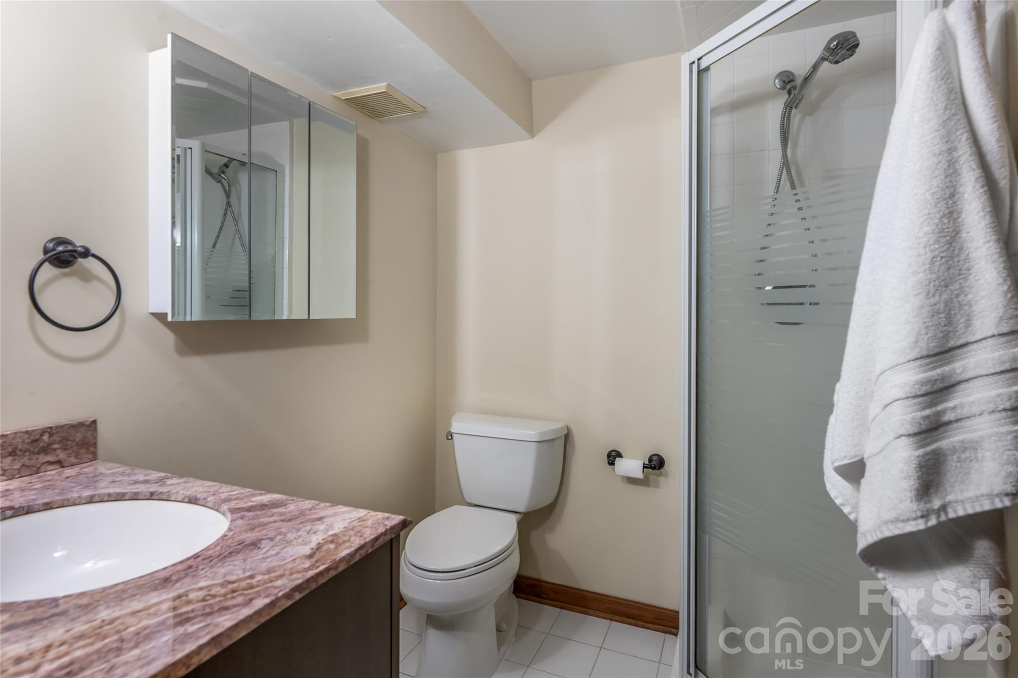 17 Lynwood Road Property Photo 37