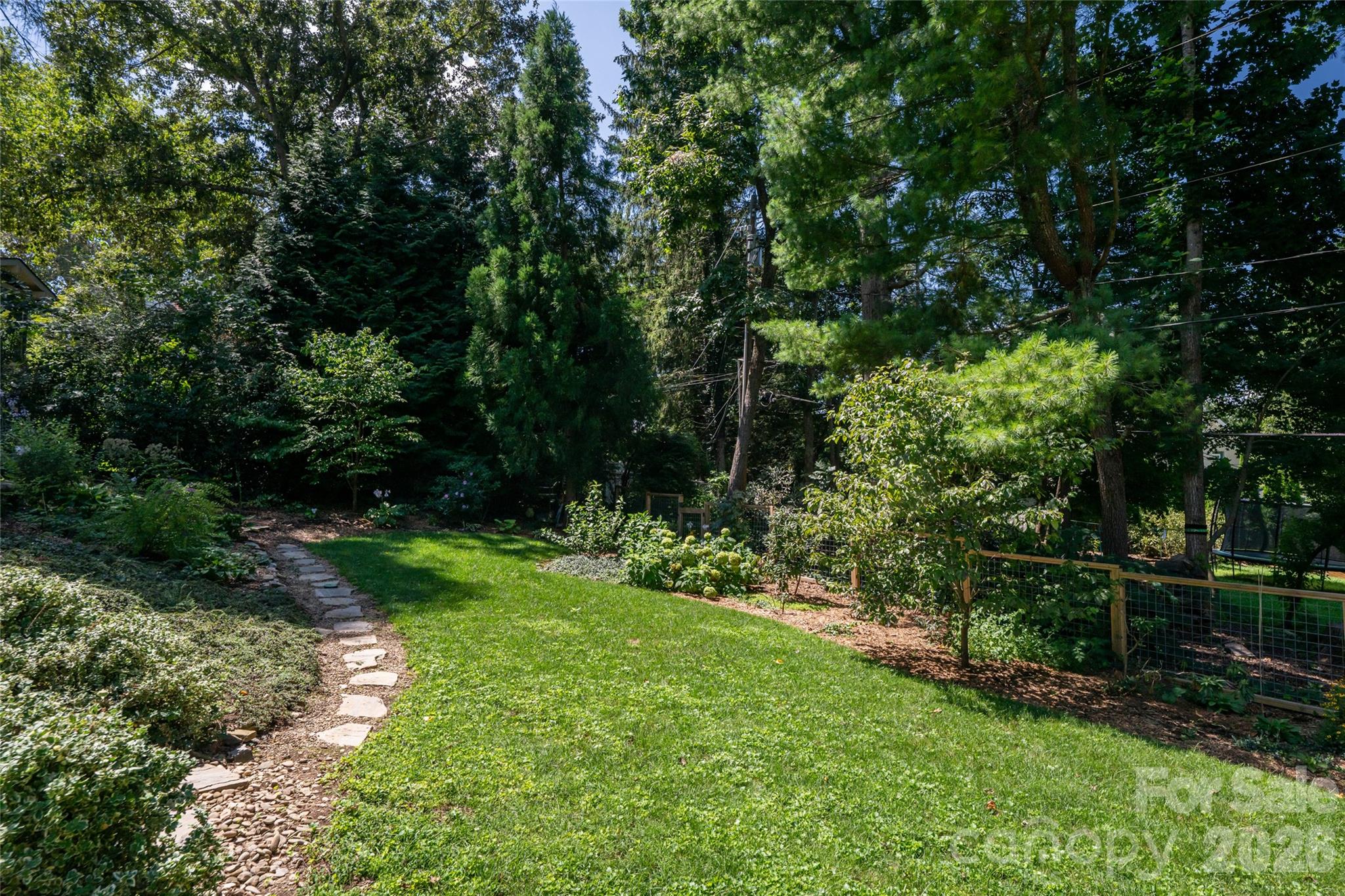 17 Lynwood Road Property Photo 41