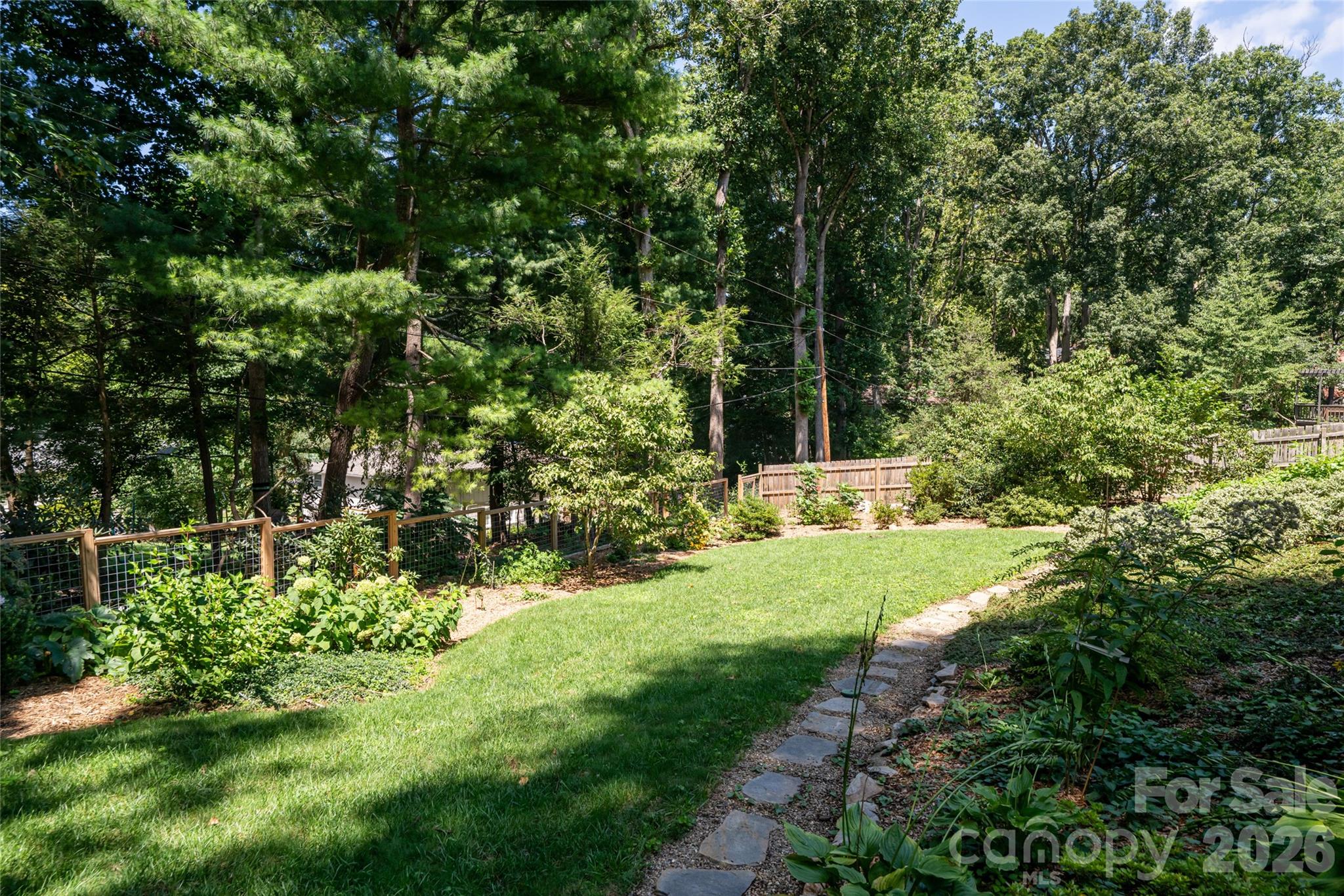17 Lynwood Road Property Photo 42