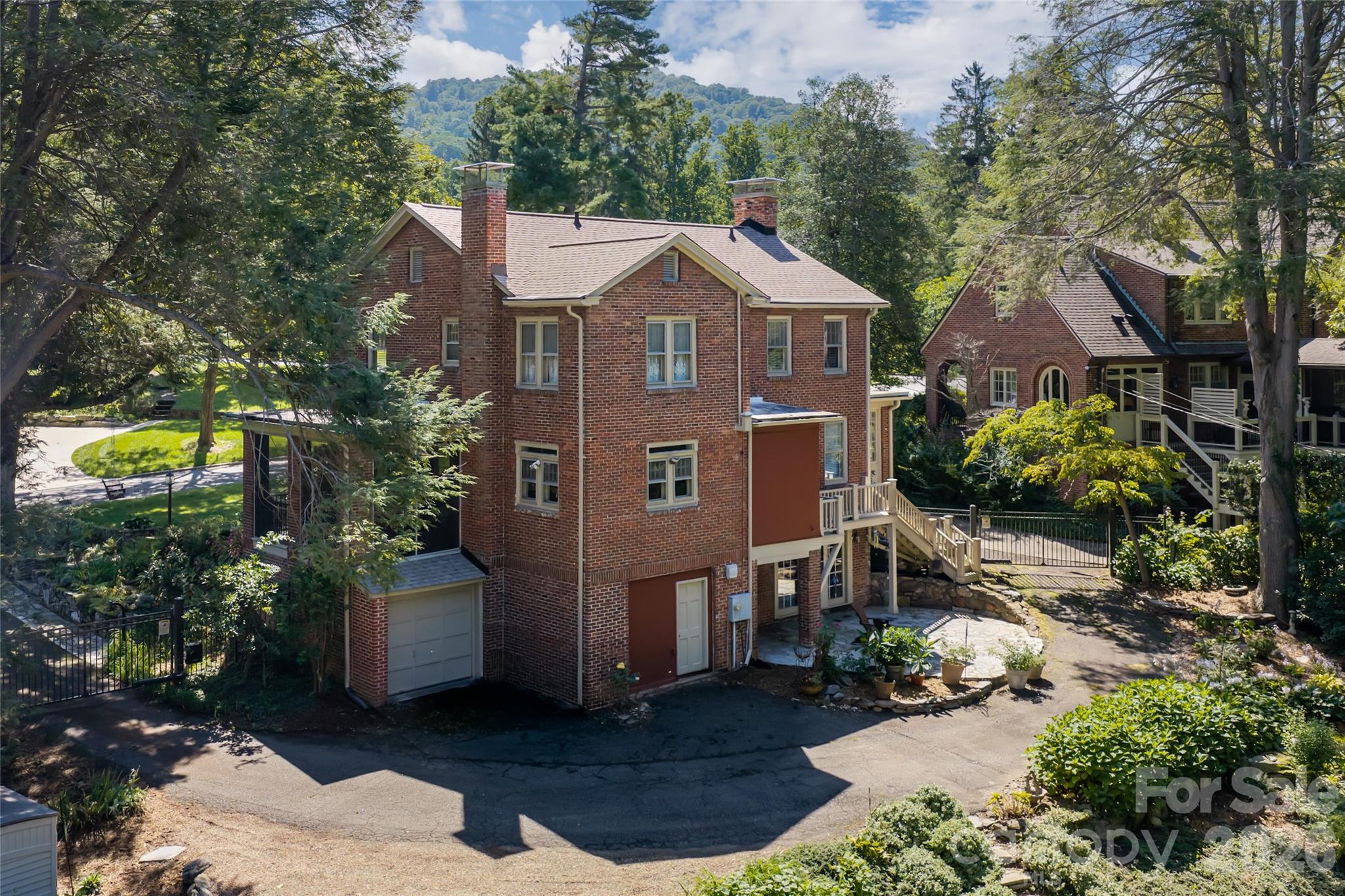 17 Lynwood Road Property Photo 44