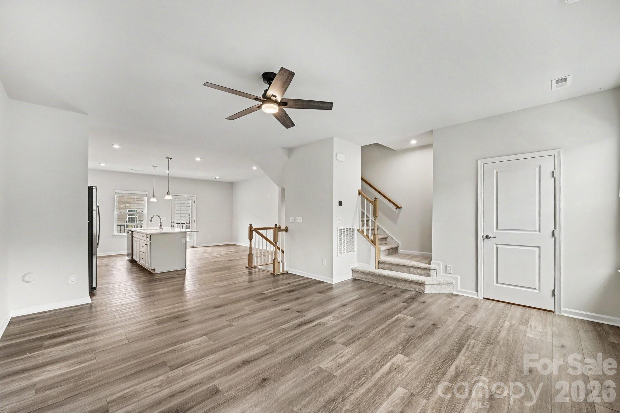 2405 Autumn Olive Lane Property Photo 9