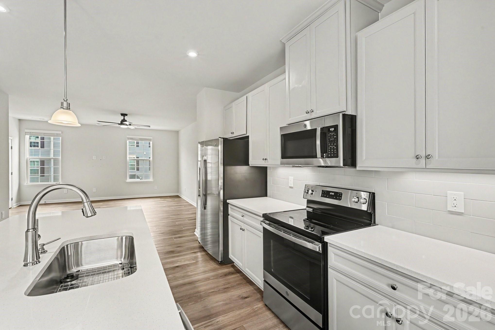 2405 Autumn Olive Lane Property Photo 17