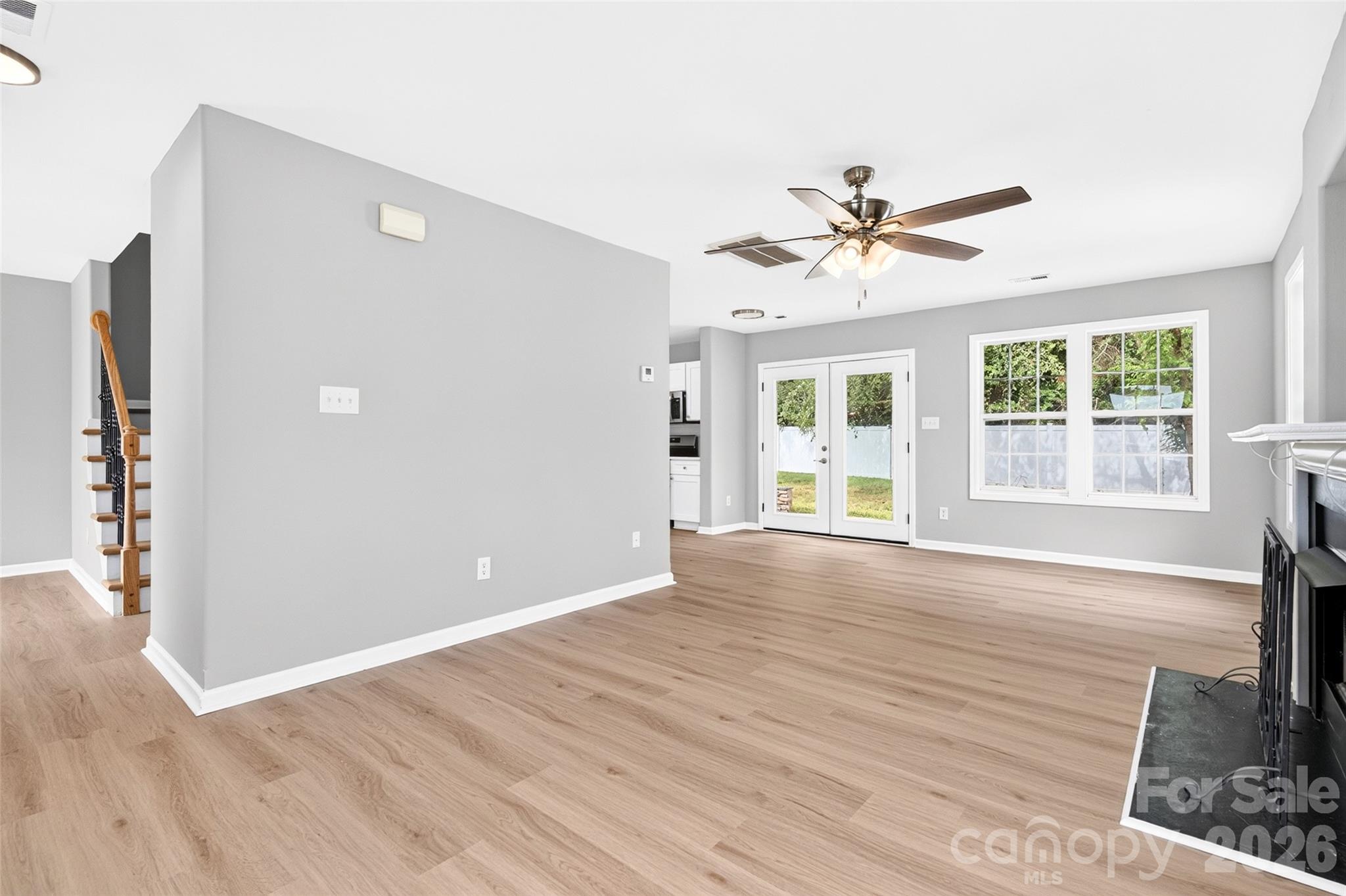 3808 Nuthatch Drive Property Photo 11