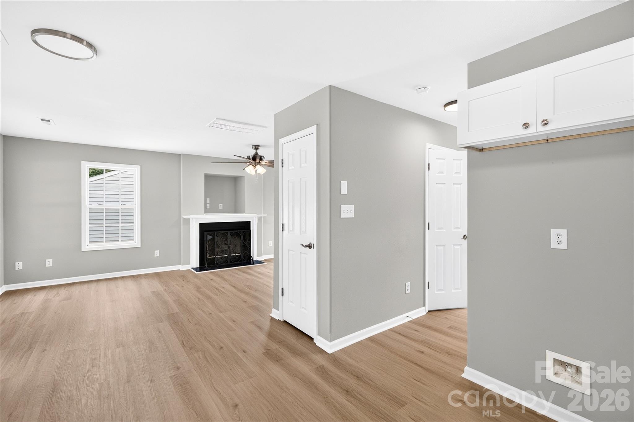3808 Nuthatch Drive Property Photo 12