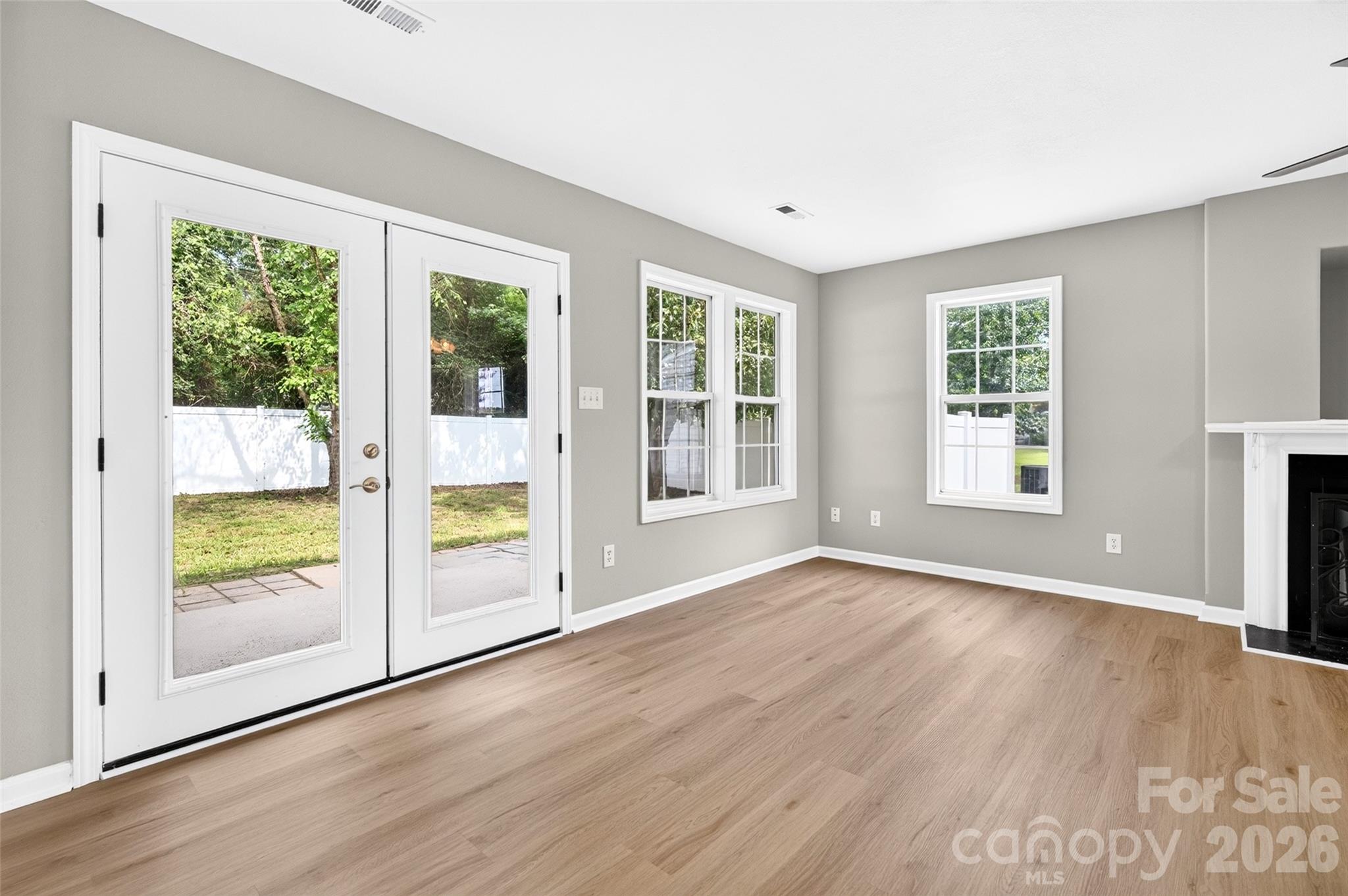 3808 Nuthatch Drive Property Photo 14