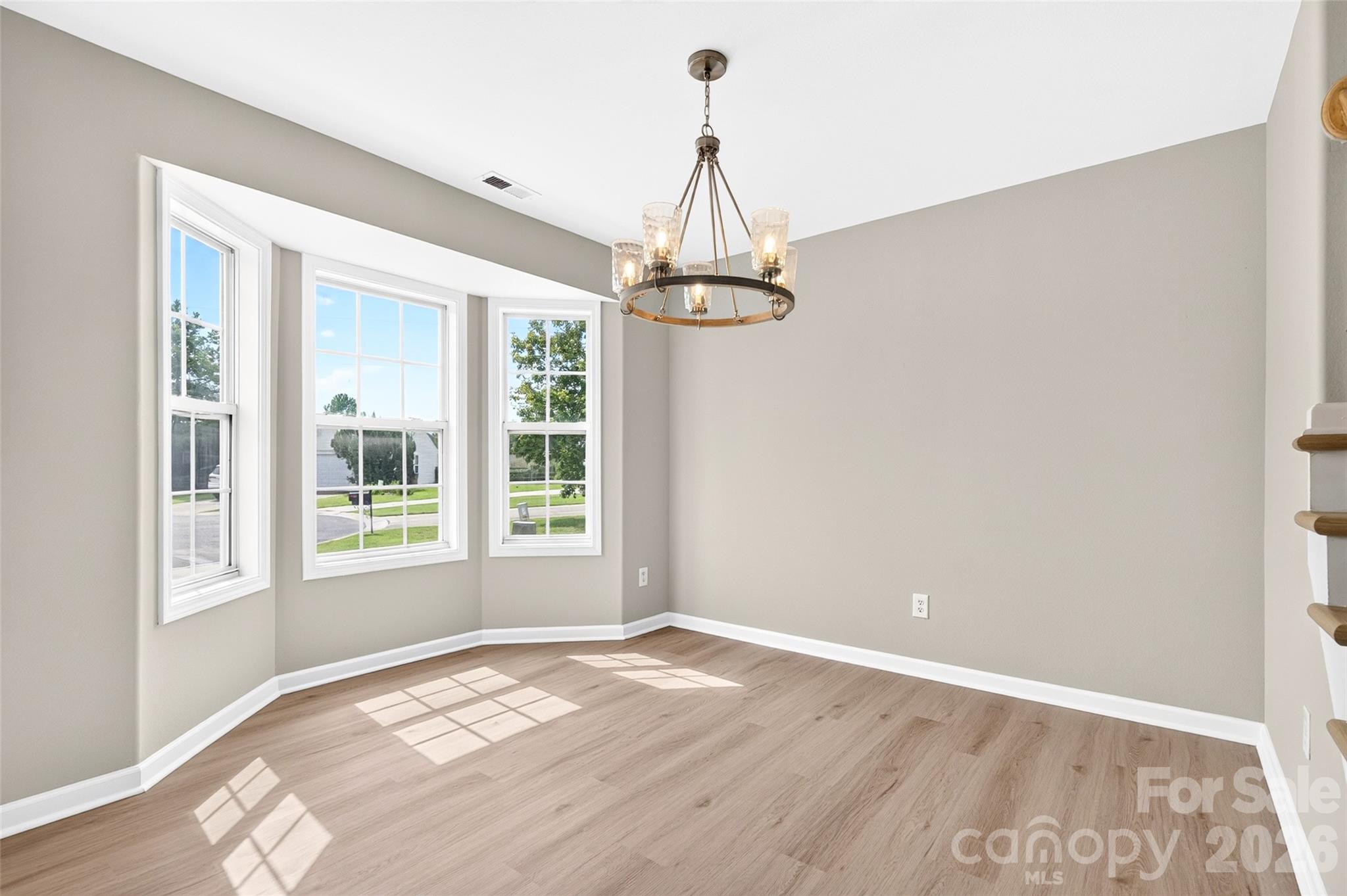 3808 Nuthatch Drive Property Photo 15