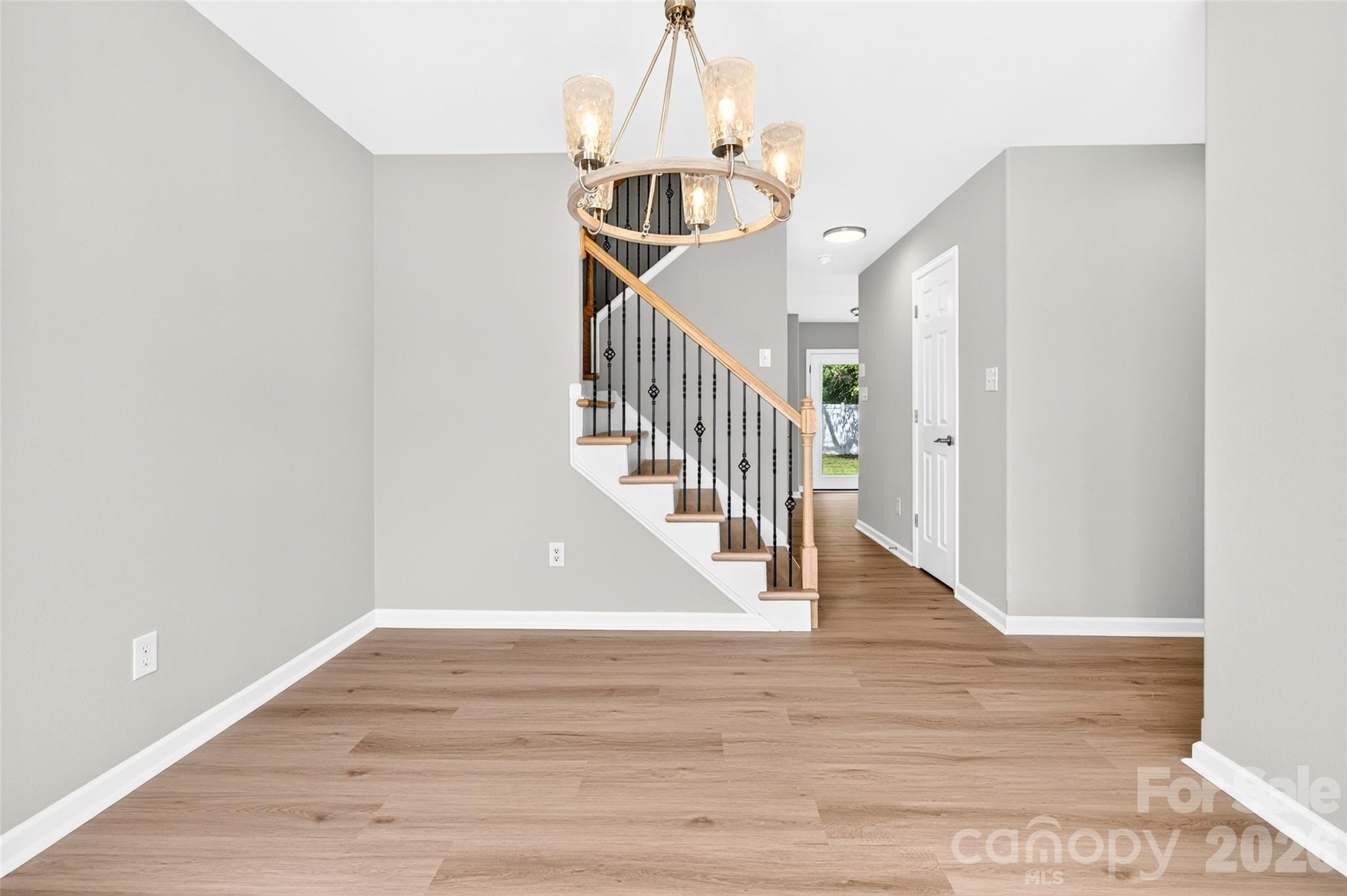 3808 Nuthatch Drive Property Photo 17