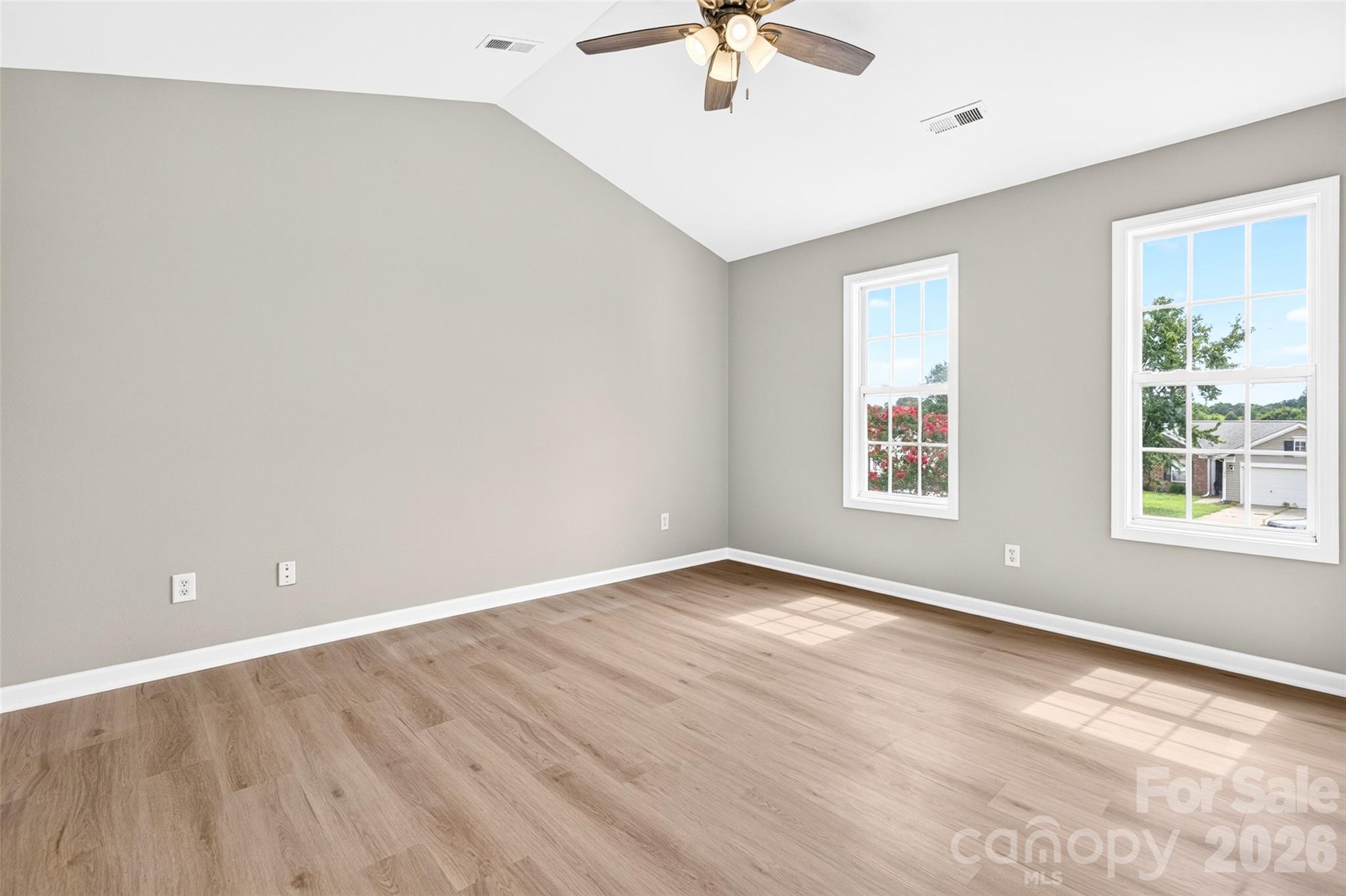3808 Nuthatch Drive Property Photo 19