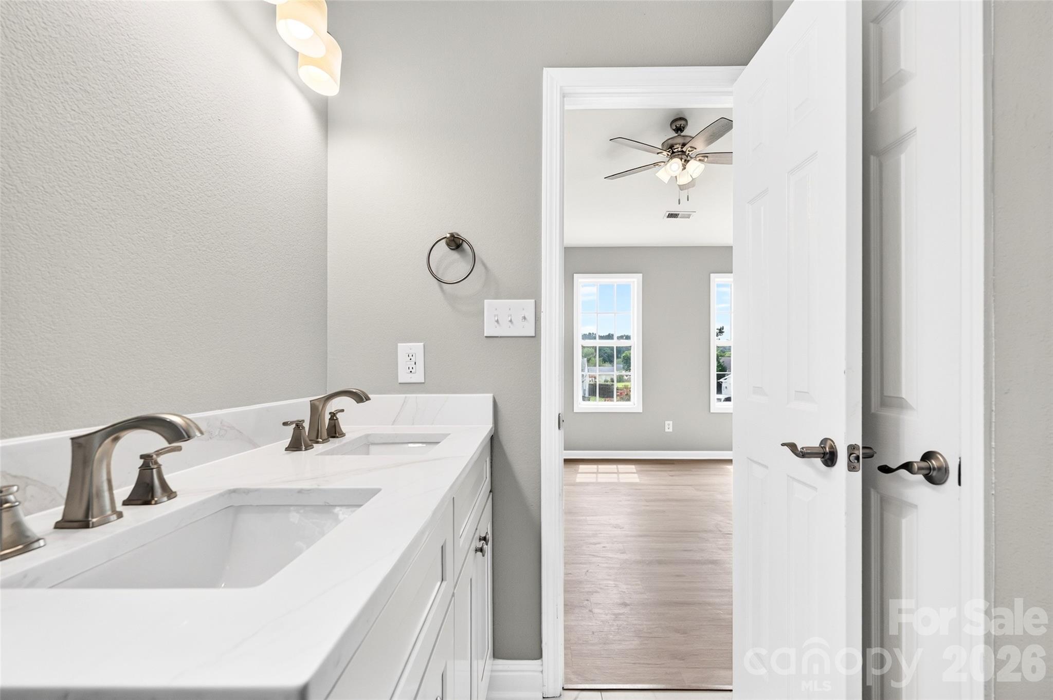 3808 Nuthatch Drive Property Photo 24