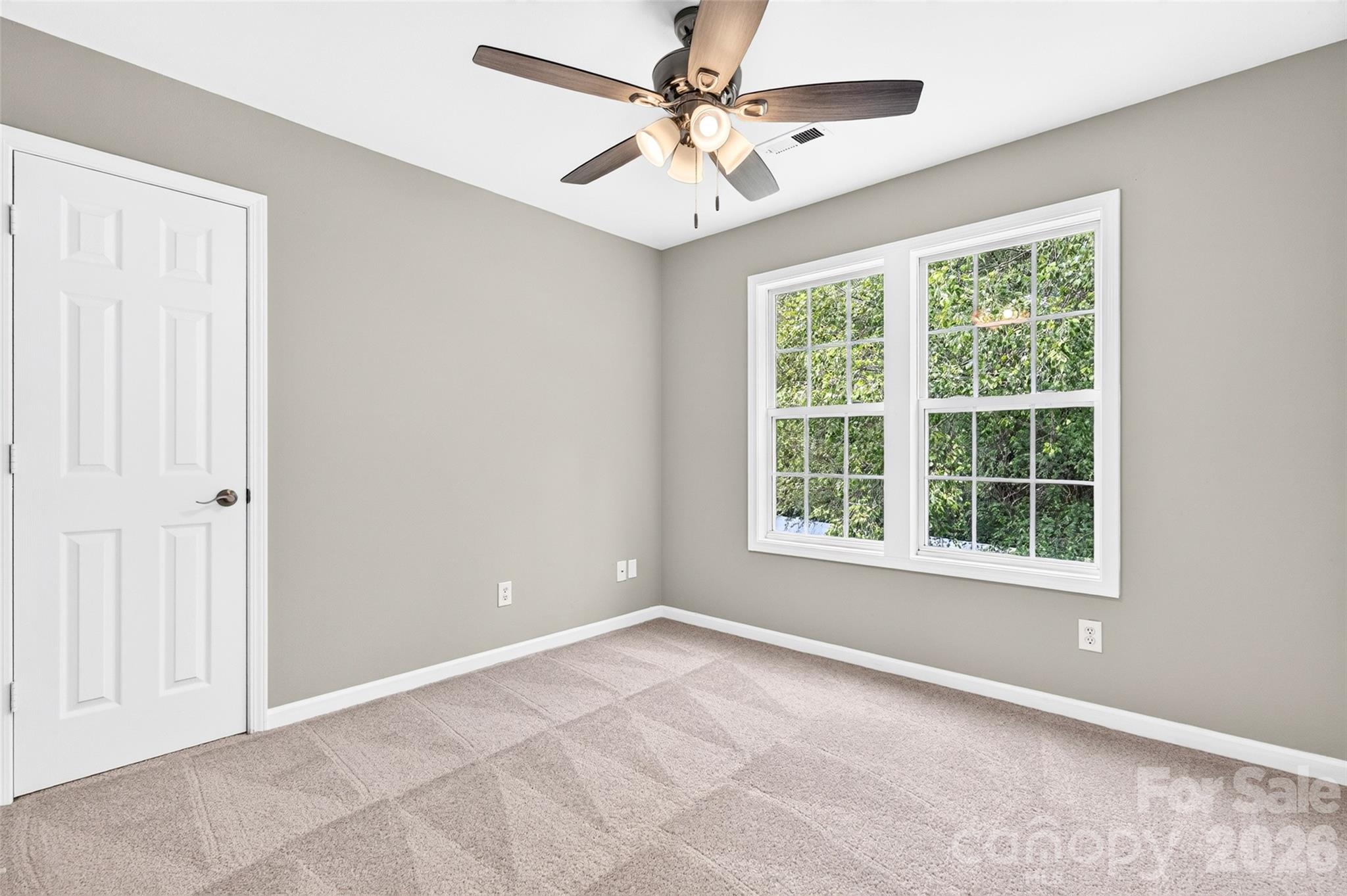 3808 Nuthatch Drive Property Photo 28