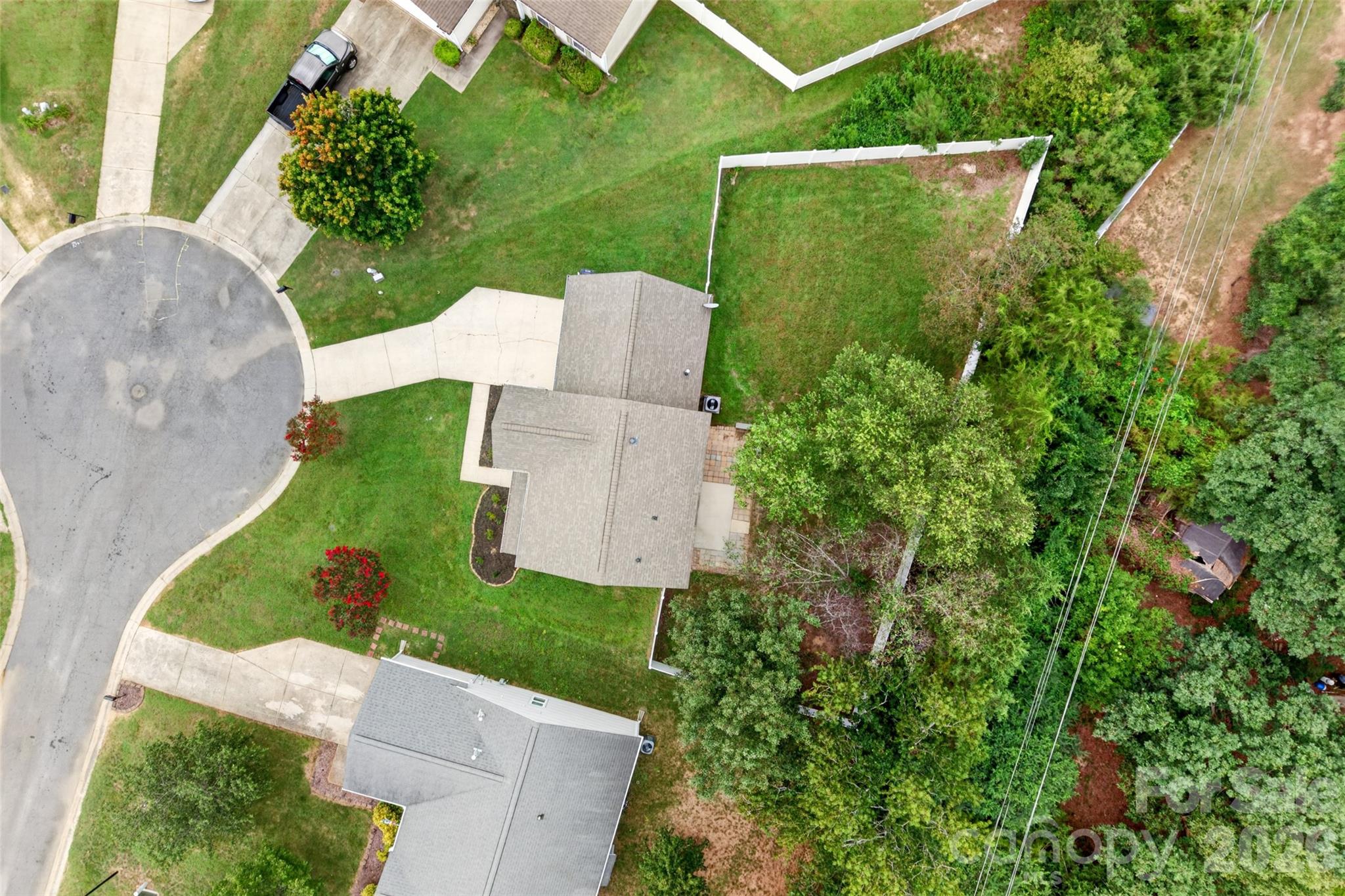 3808 Nuthatch Drive Property Photo 37