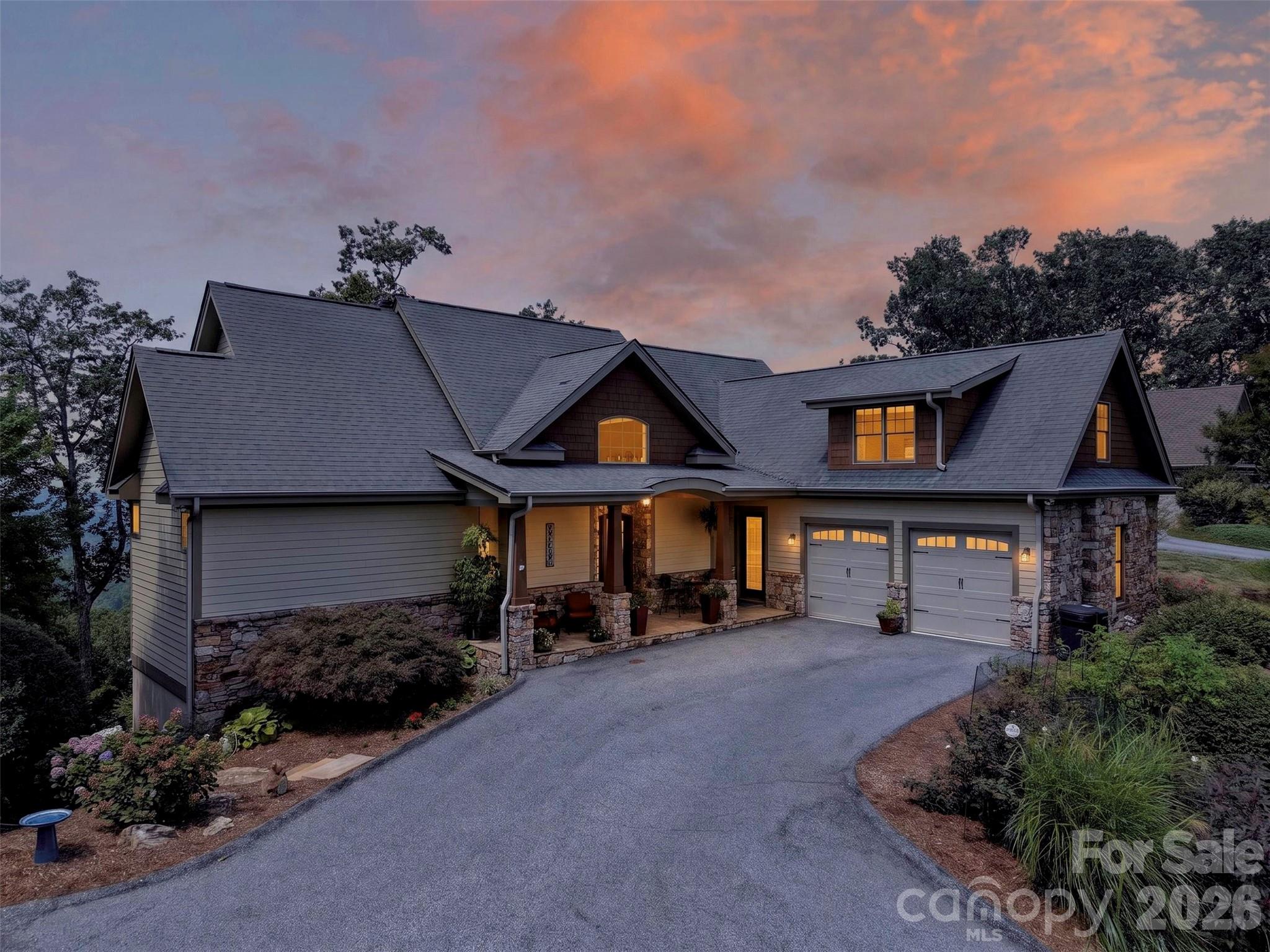 851 Sunlight Ridge Drive Property Photo 1