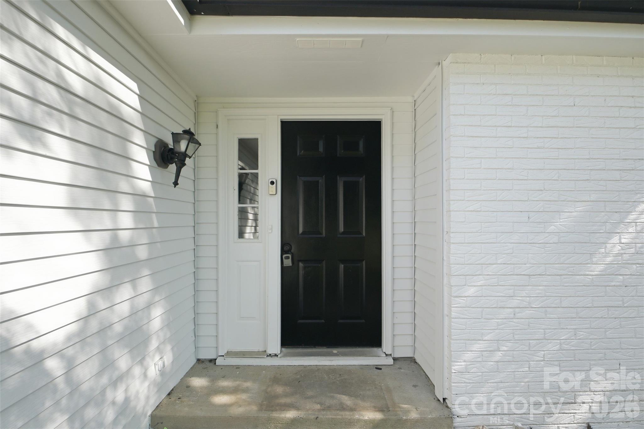 2526 Nickelridge Court Property Photo 4