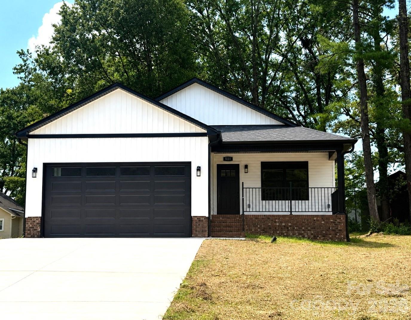 511 N State Street Property Photo 1