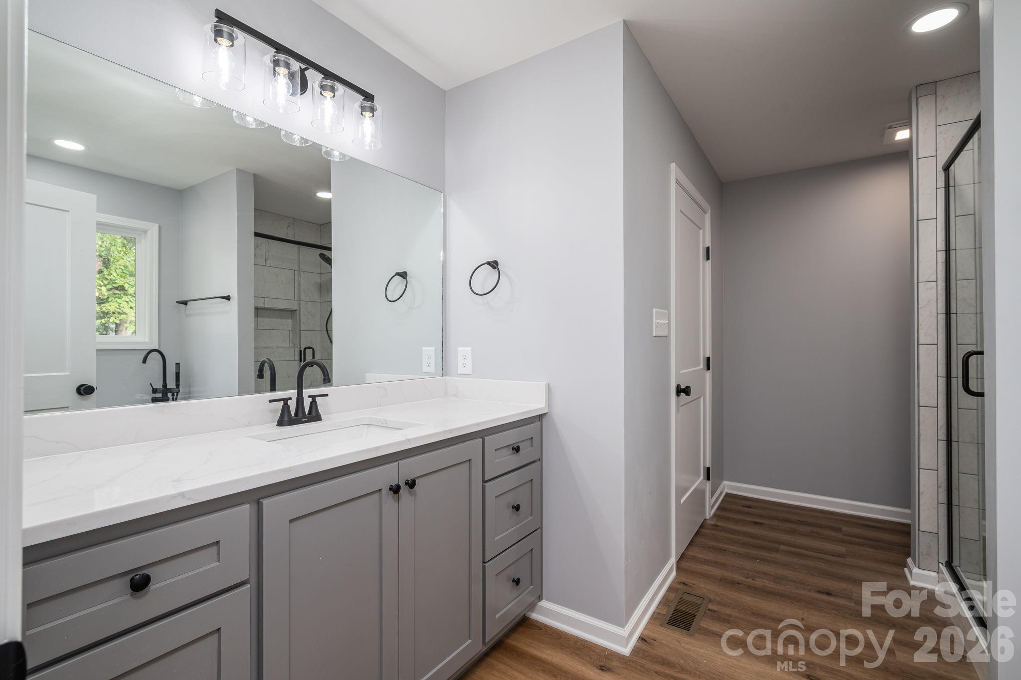 511 N State Street Property Photo 19
