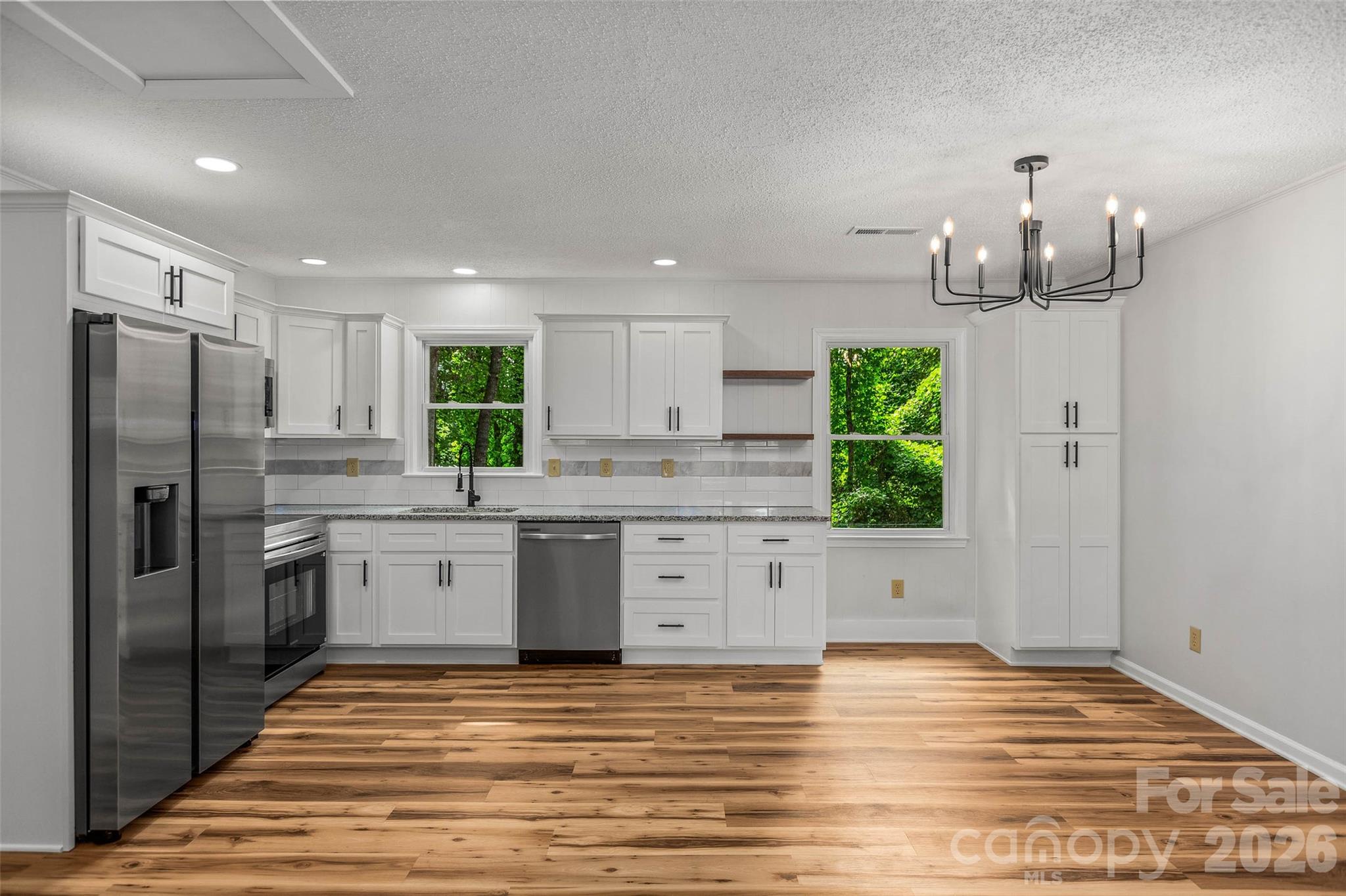248 Harriet Lane Property Photo 4
