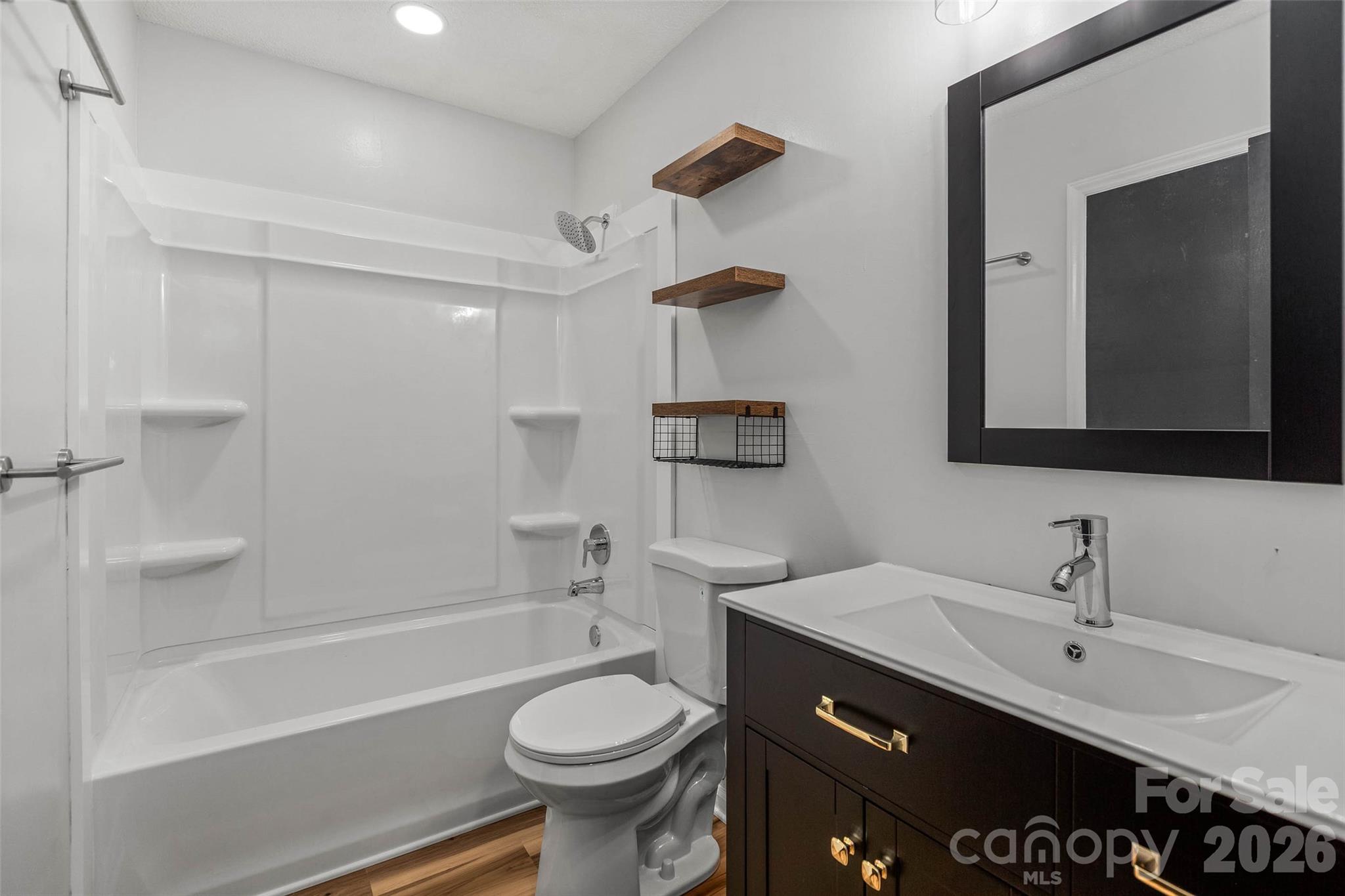 248 Harriet Lane Property Photo 18
