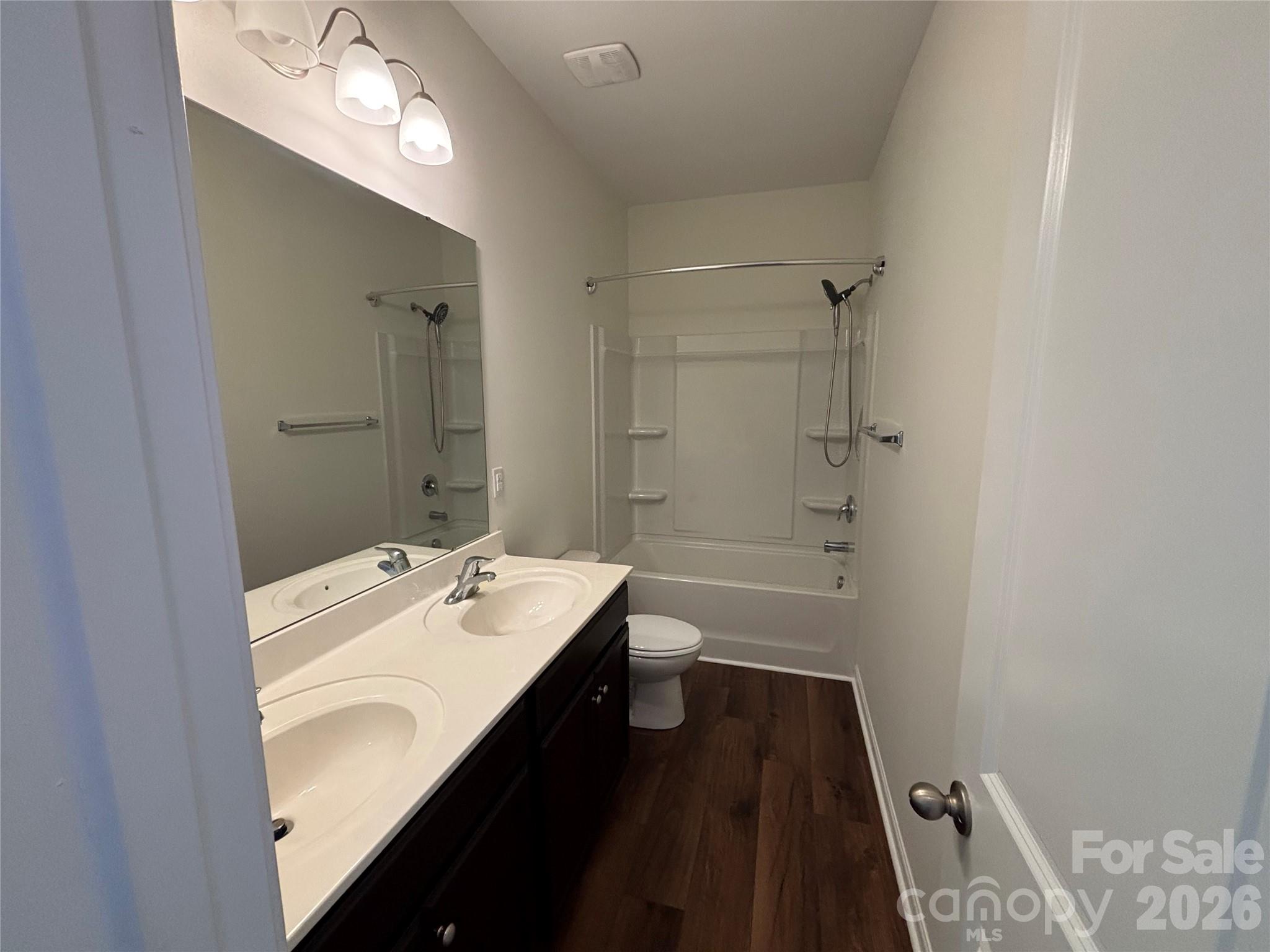6816 Pennyroyal Way Property Photo 20