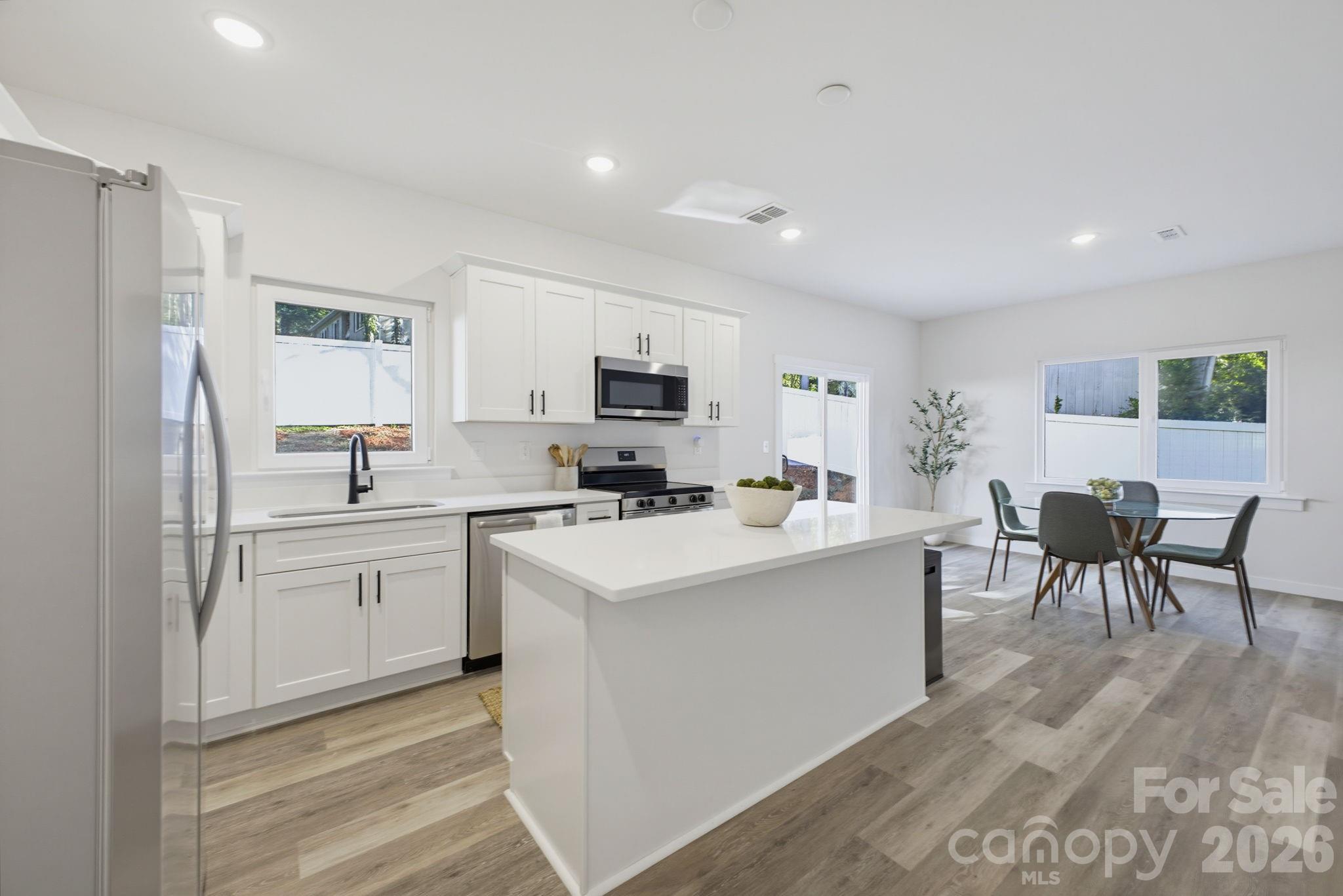 4147 2nd Street Property Photo 9