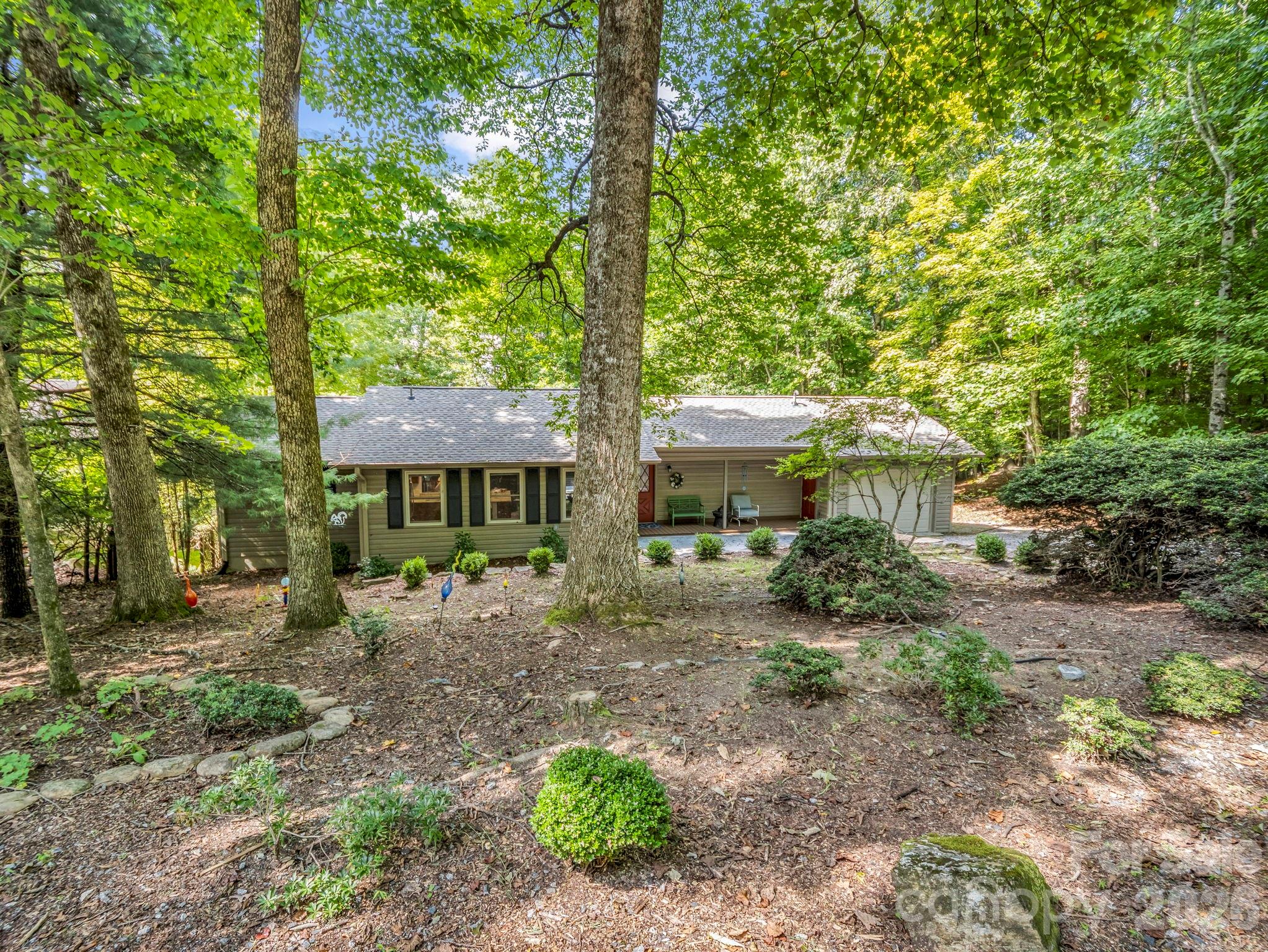 93 Guledisgonihi Court Property Photo 3