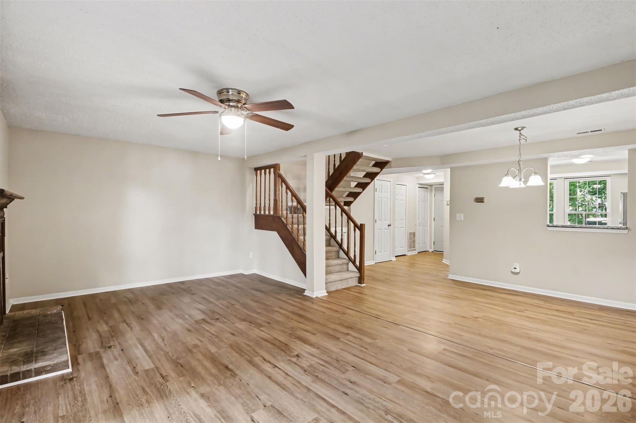 5912 Bayswater Lane Property Photo 2
