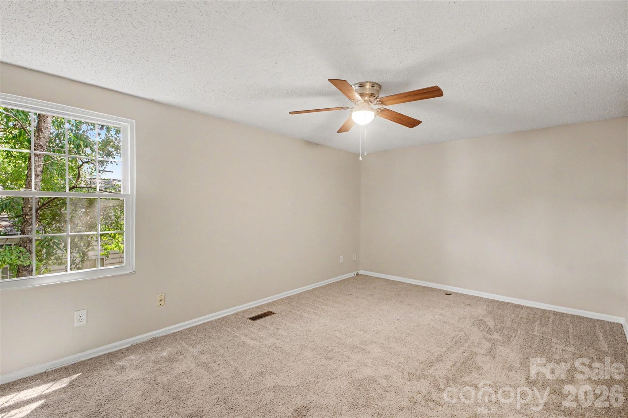5912 Bayswater Lane Property Photo 5