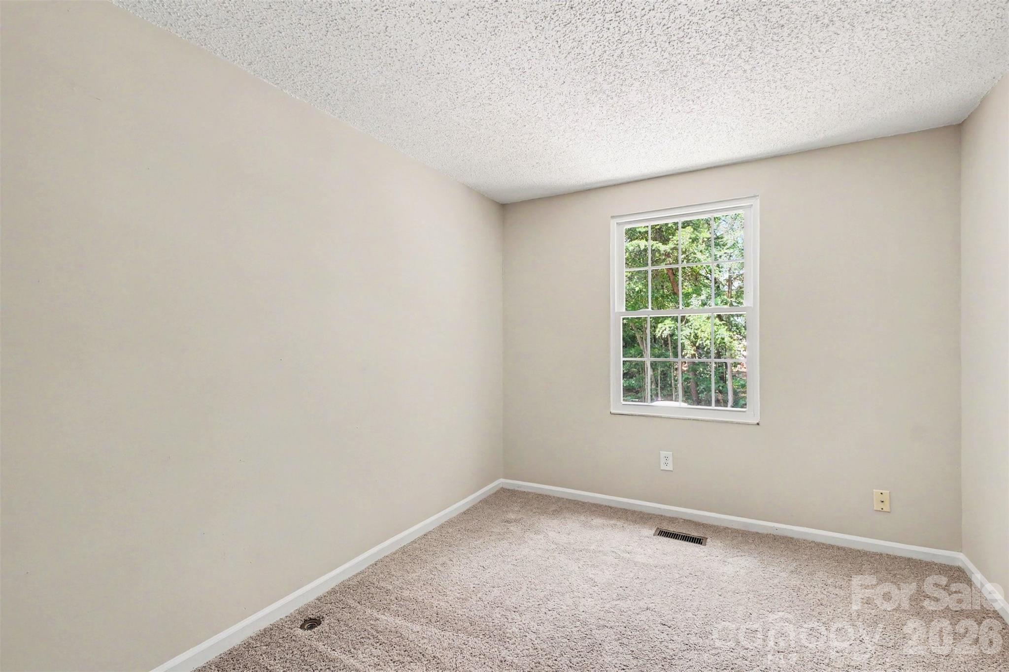 5912 Bayswater Lane Property Photo 9