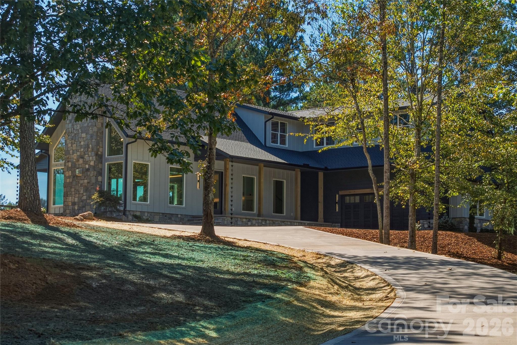2303 Paddock Circle Property Photo 2