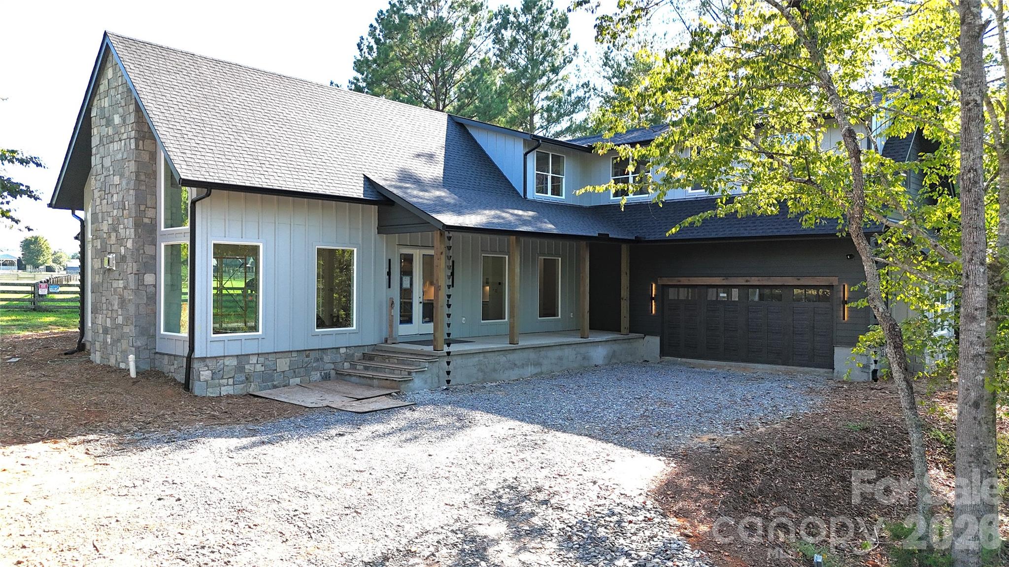 2303 Paddock Circle Property Photo 4