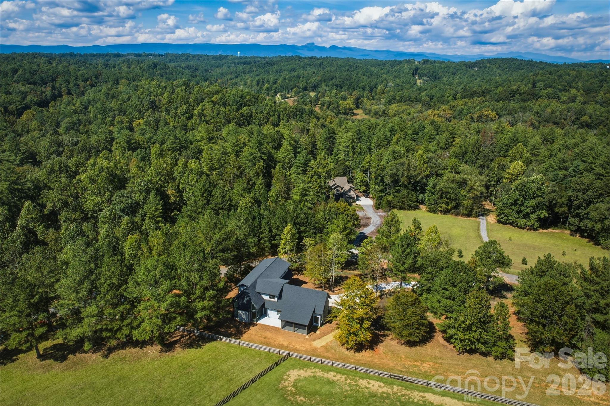 2303 Paddock Circle Property Photo 7