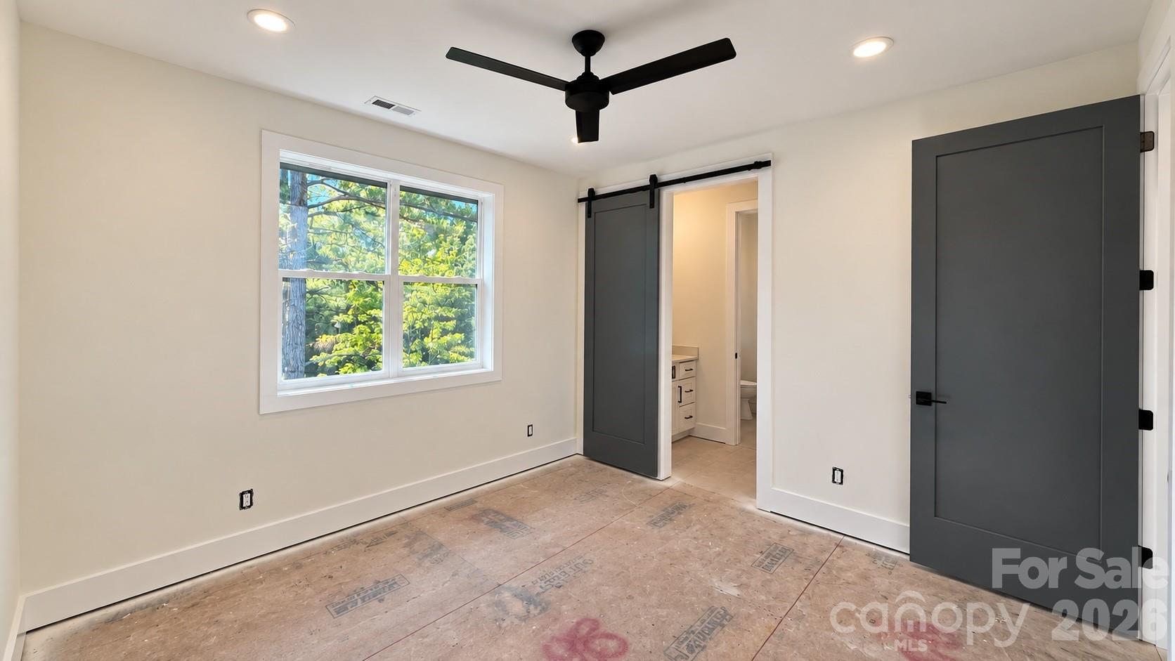 2303 Paddock Circle Property Photo 24